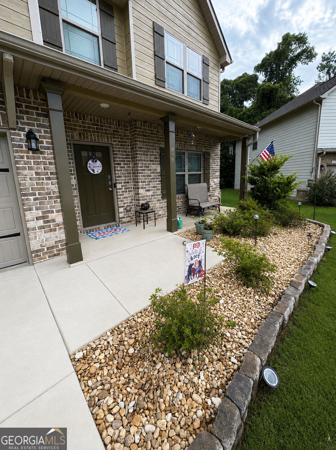 896 Crescent Lane