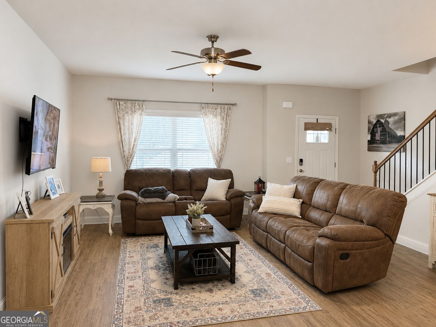 896 Crescent Lane