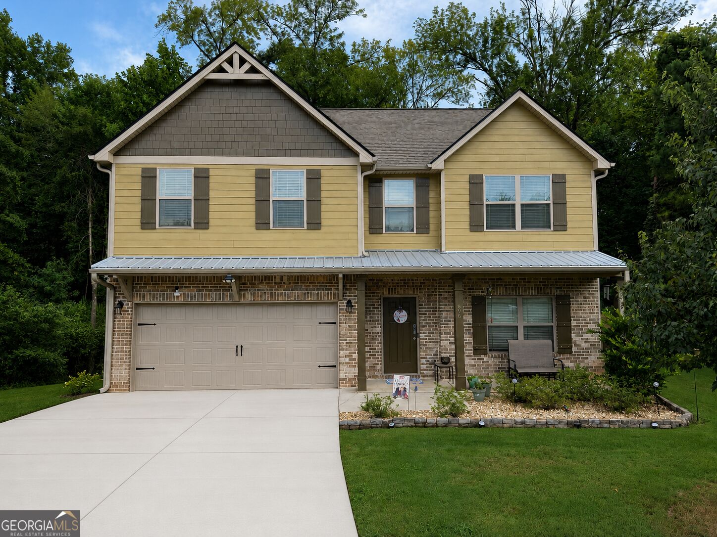 896 Crescent Lane