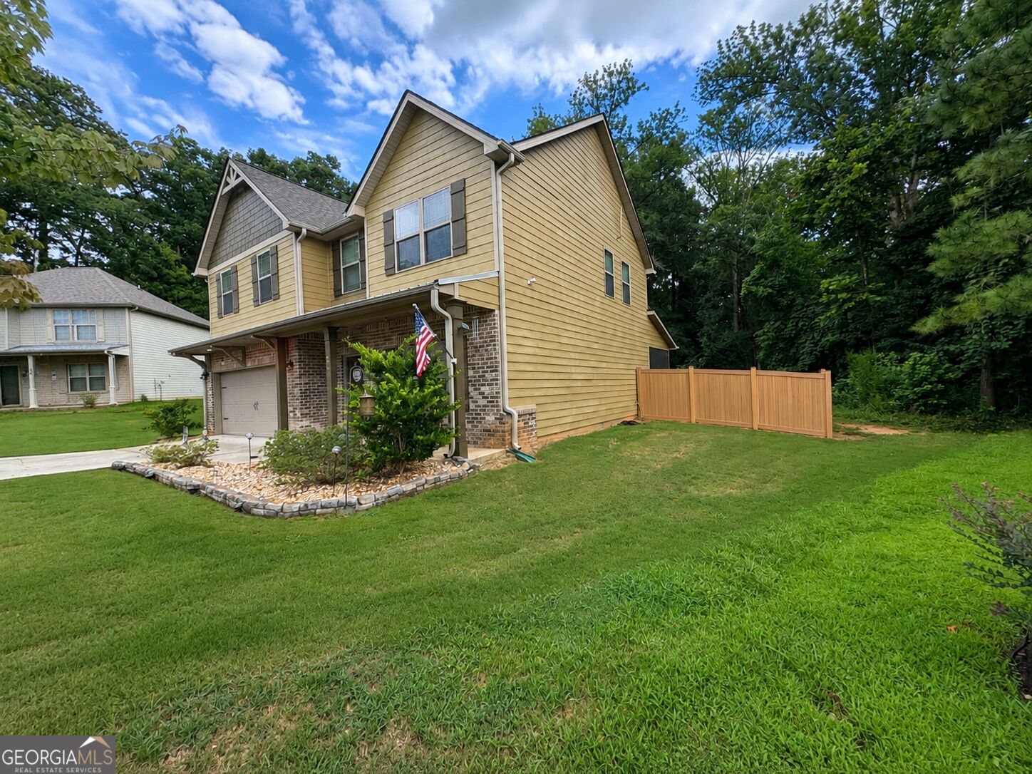 896 Crescent Lane
