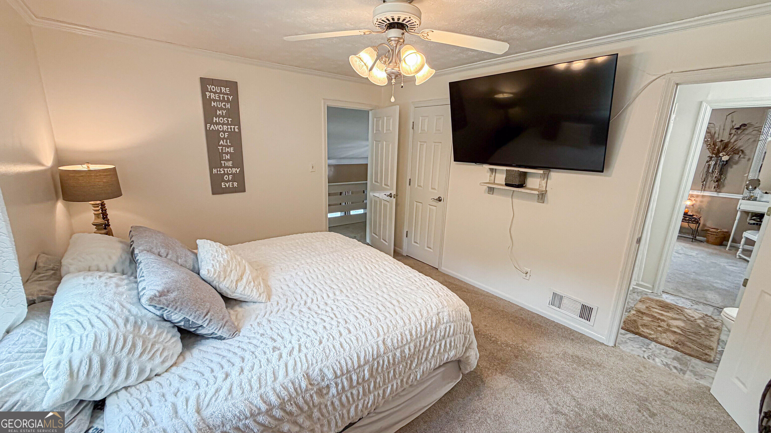 11 Edgewater Court