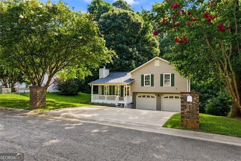 3949 Edgebrook Drive