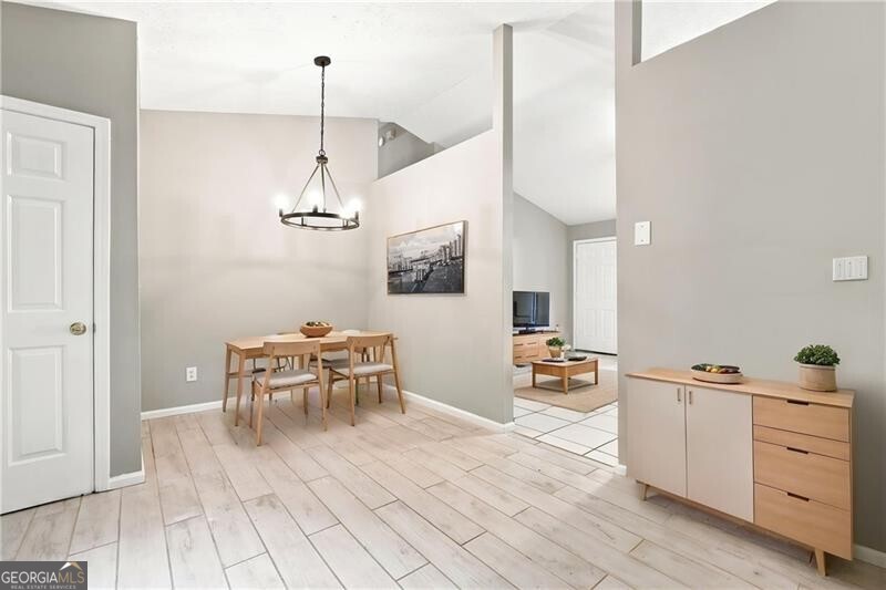 3949 Edgebrook Drive