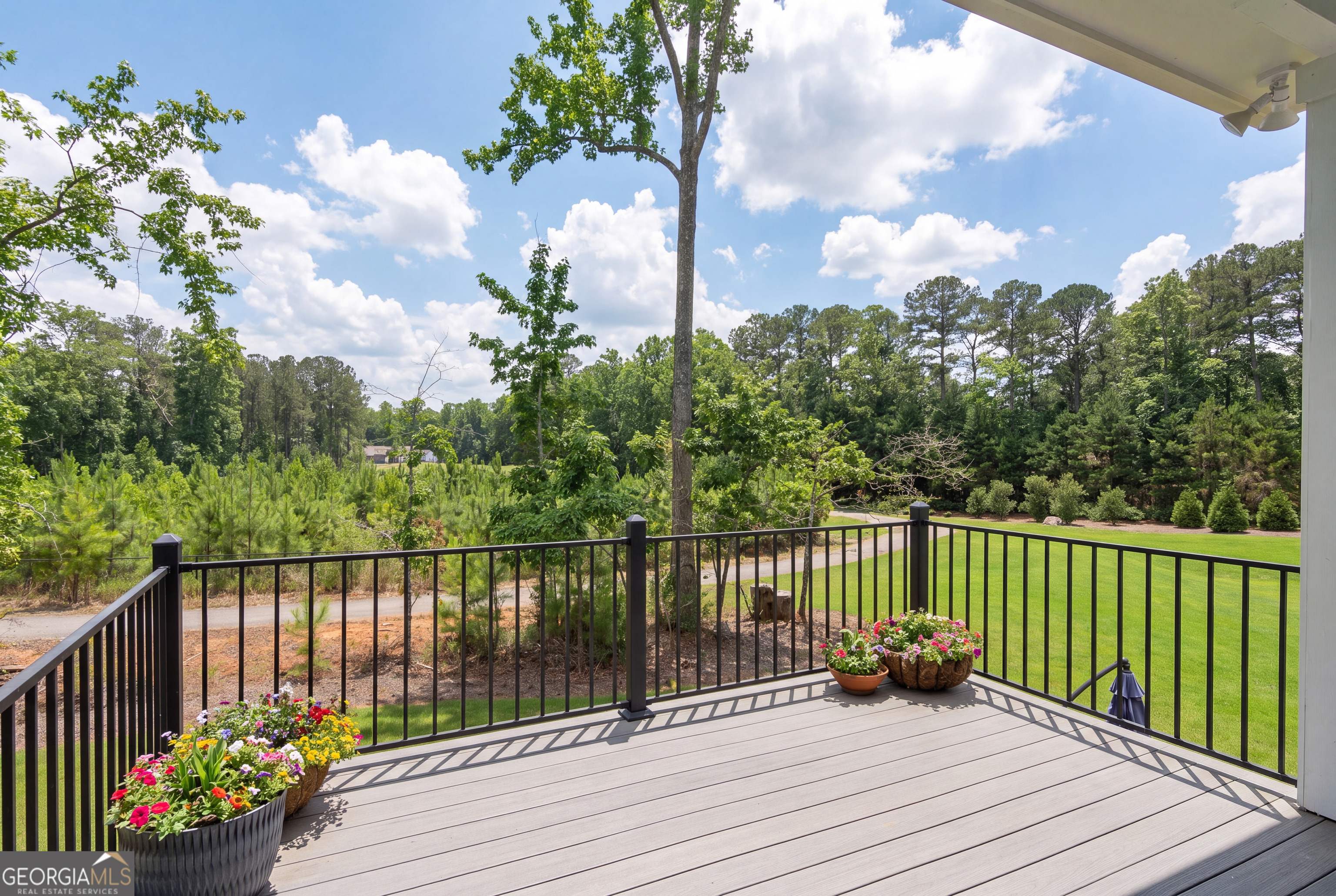806 Magnolia Walk