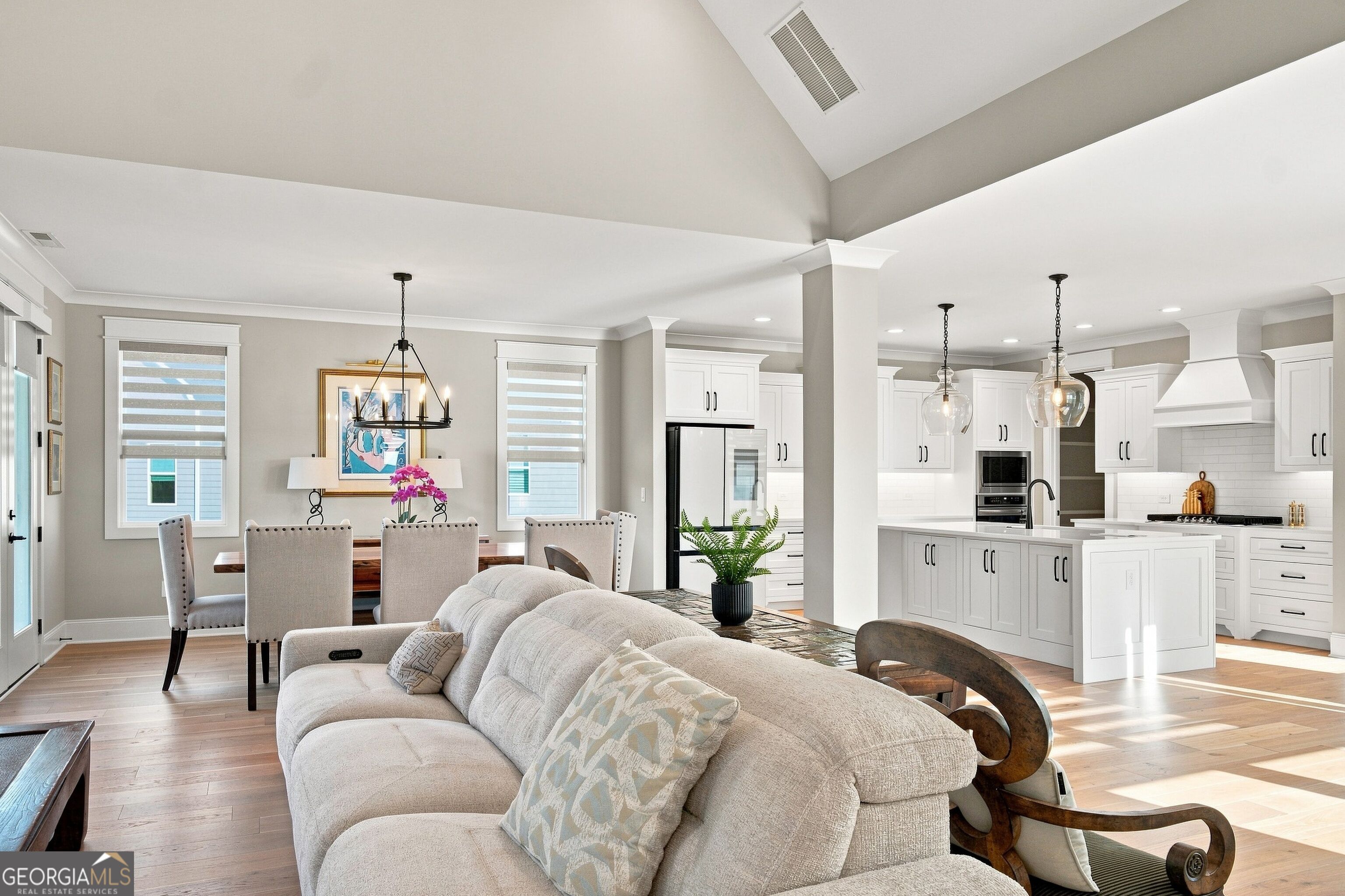 806 Magnolia Walk