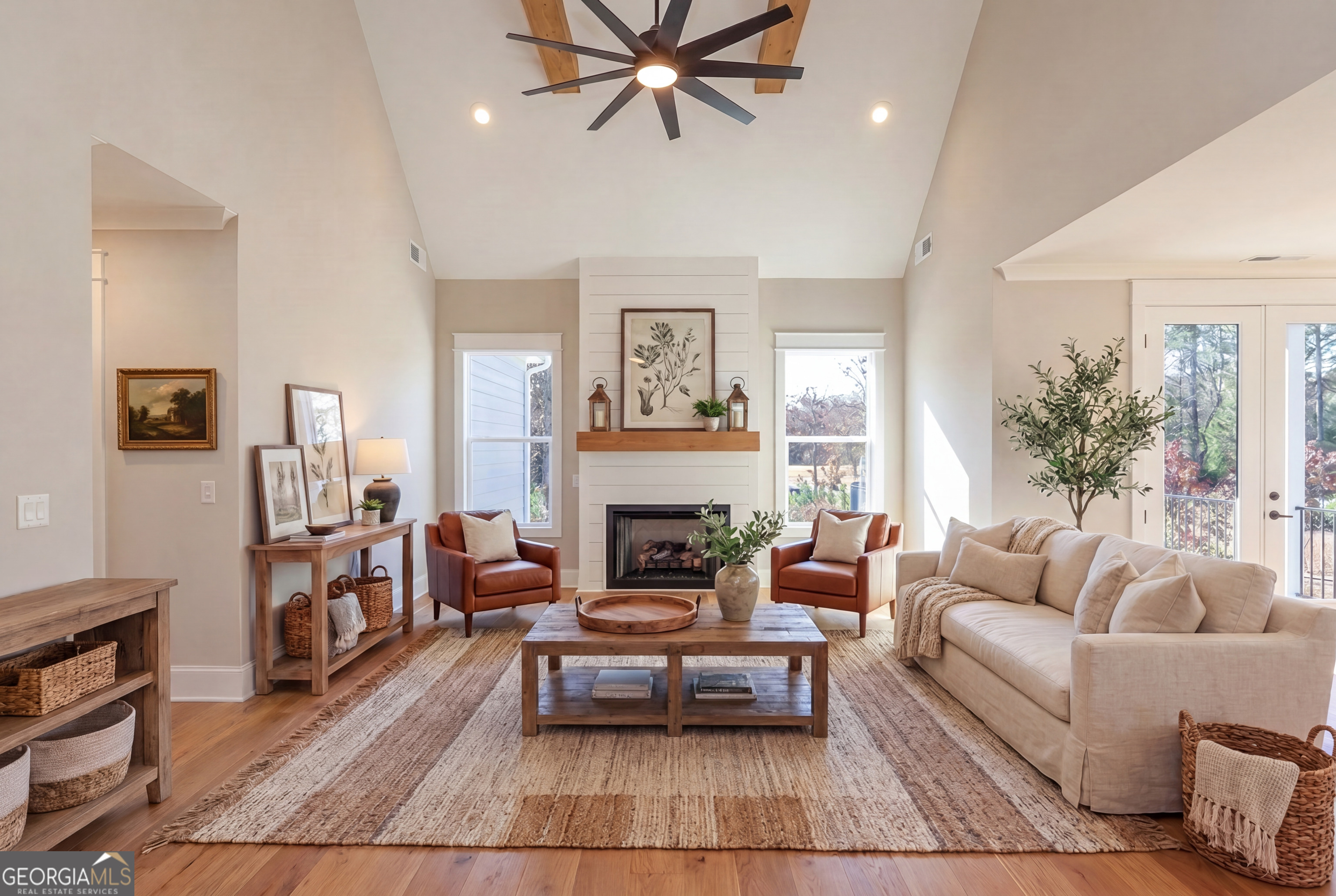 806 Magnolia Walk
