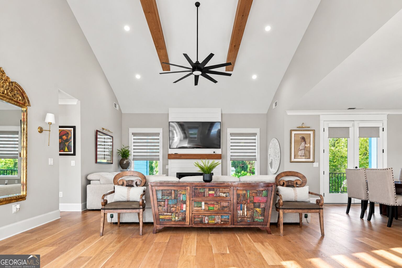 806 Magnolia Walk