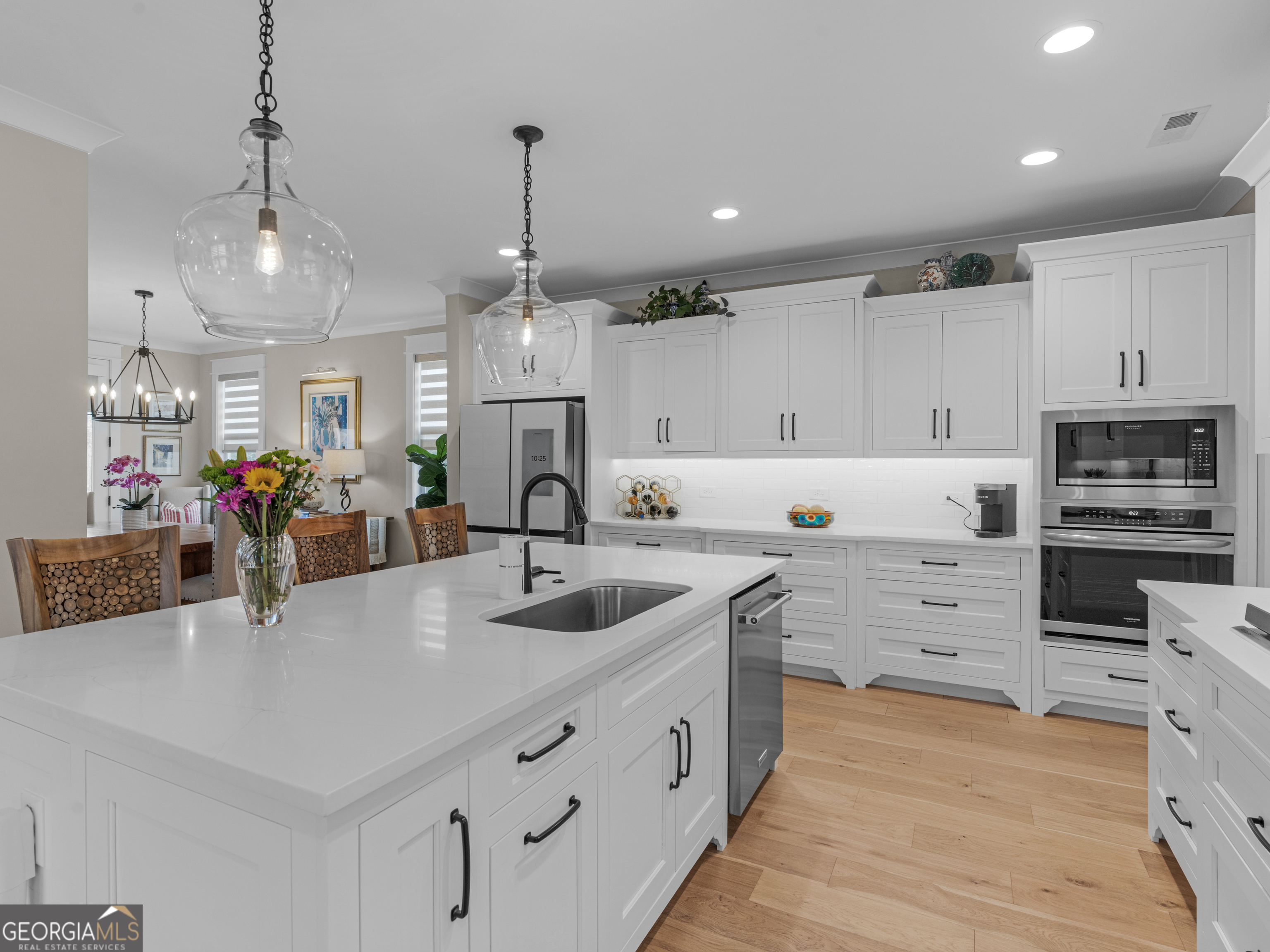 806 Magnolia Walk