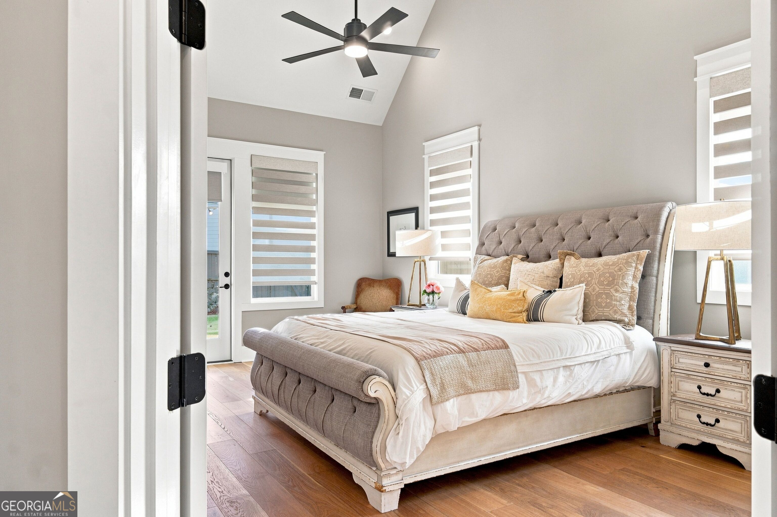 806 Magnolia Walk