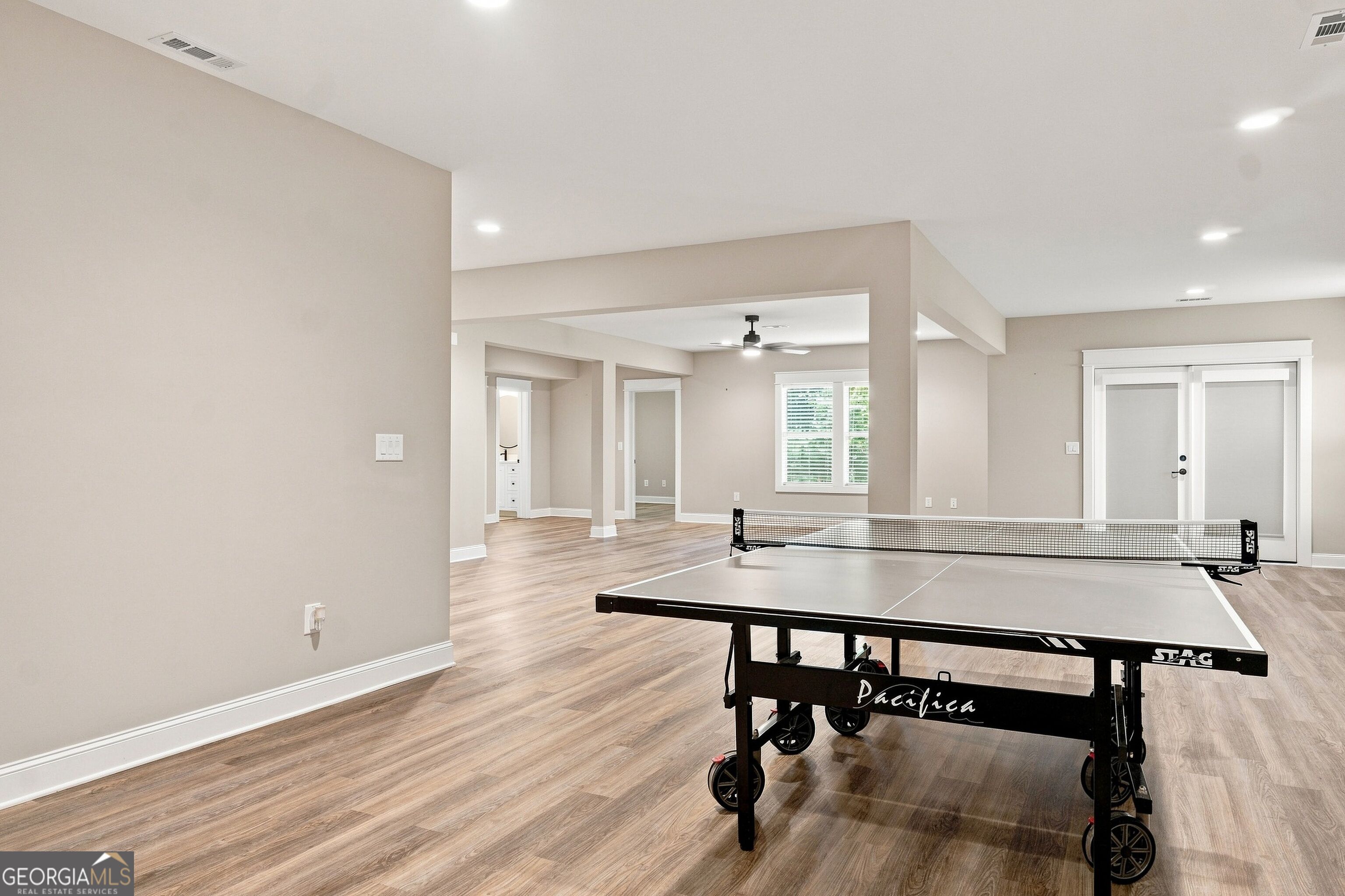 806 Magnolia Walk