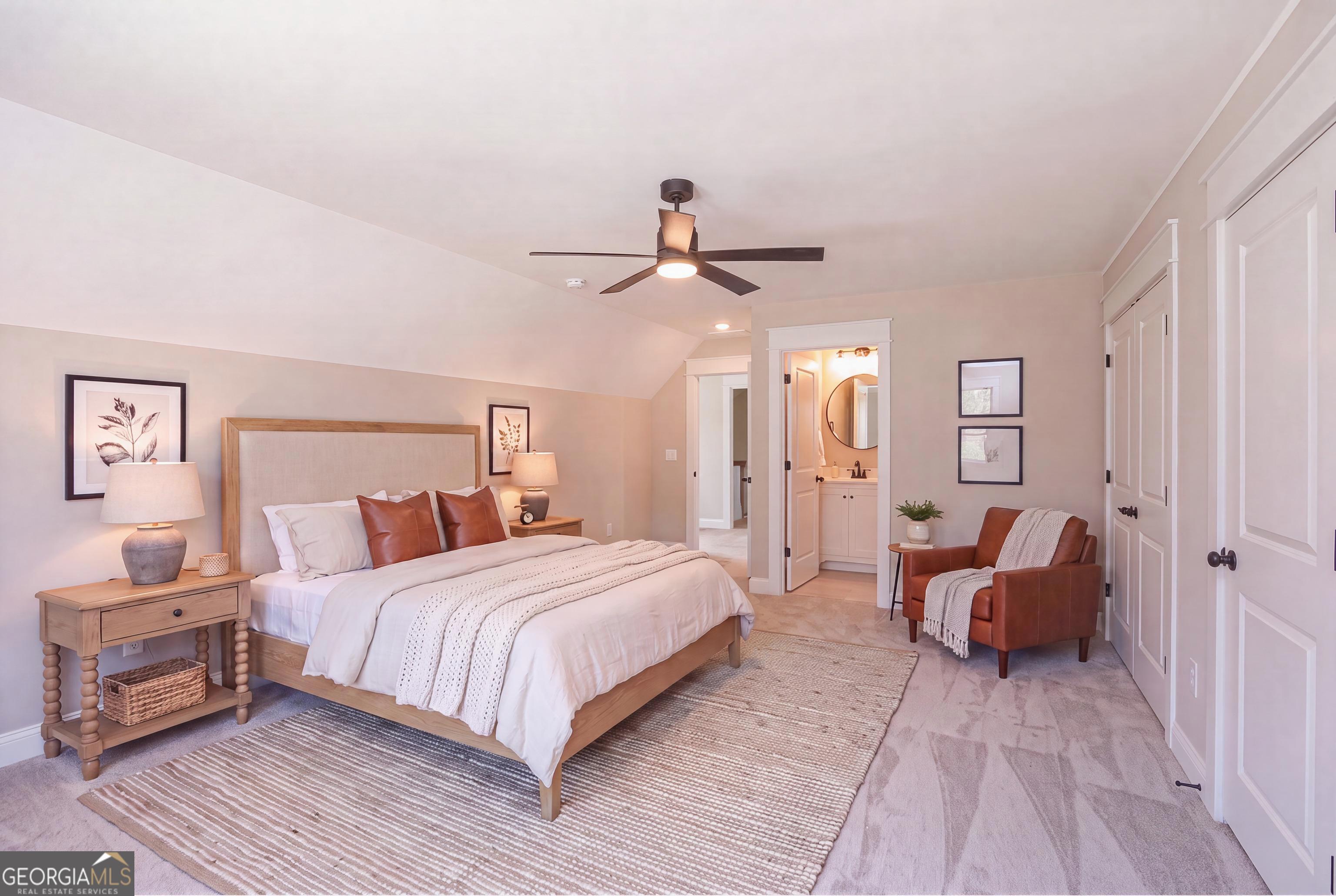 806 Magnolia Walk