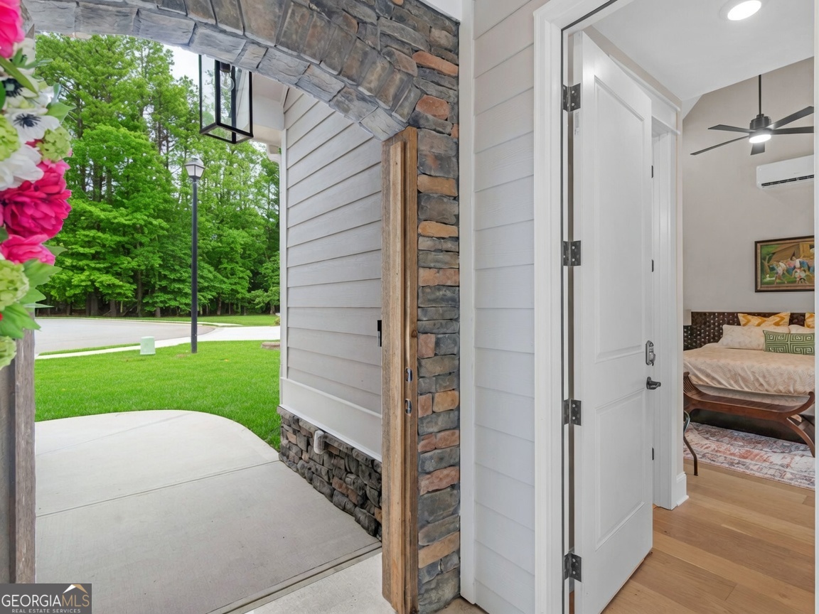 806 Magnolia Walk