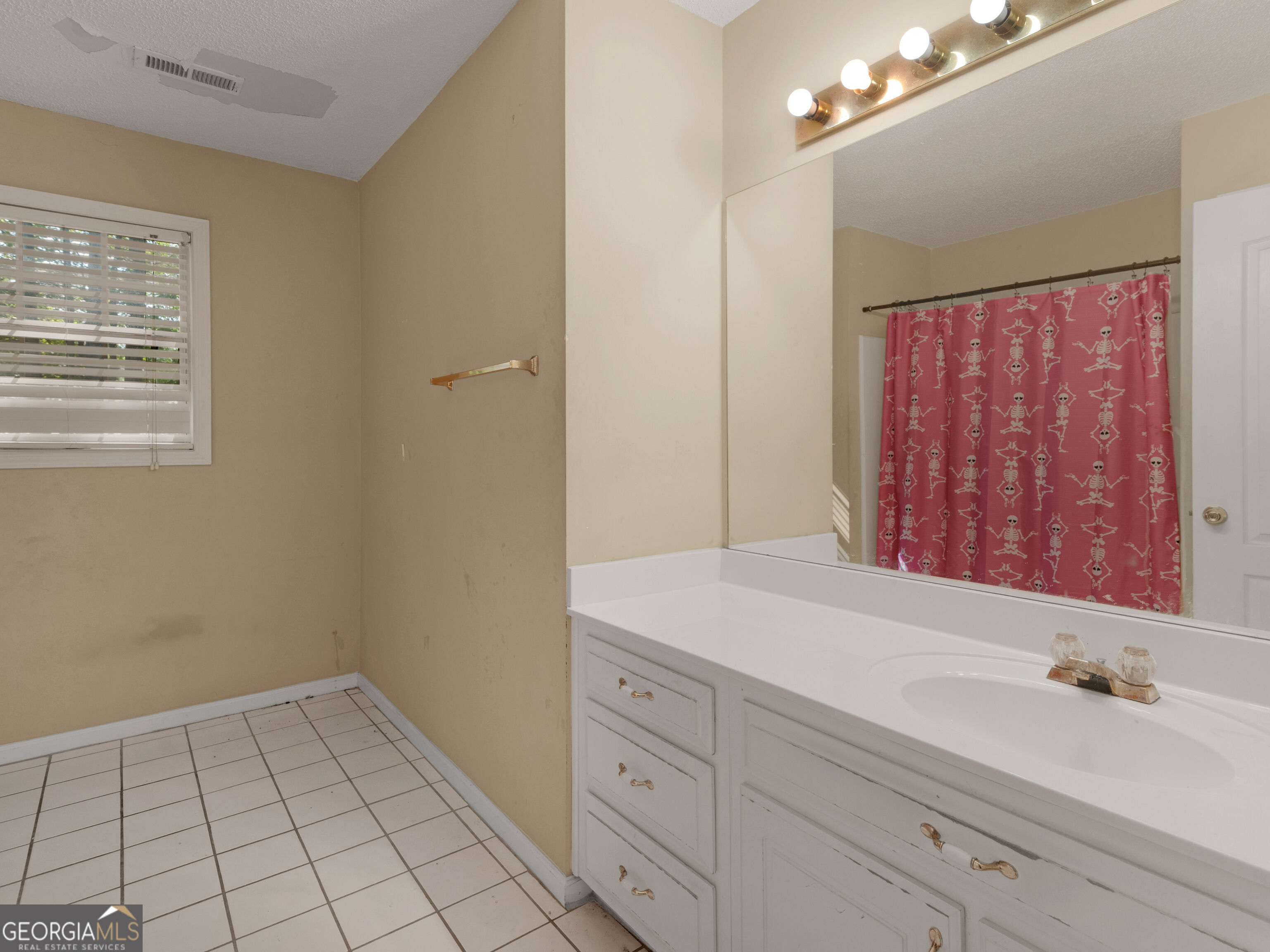 112 Crown Oaks Drive