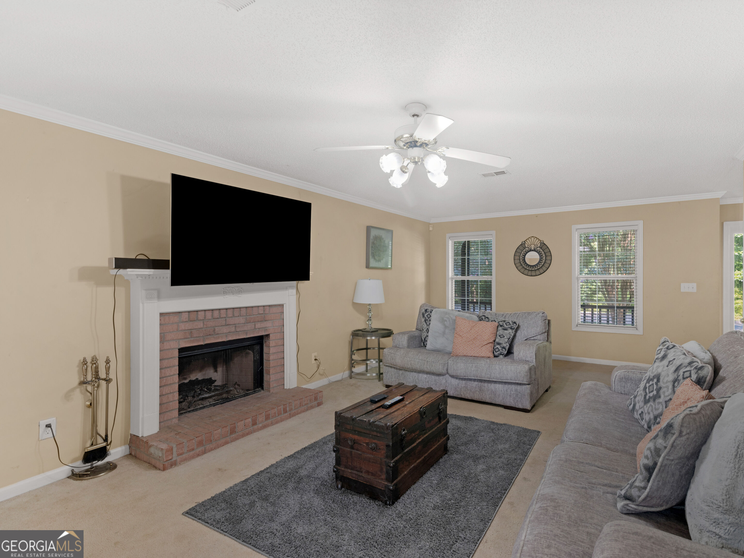 112 Crown Oaks Drive