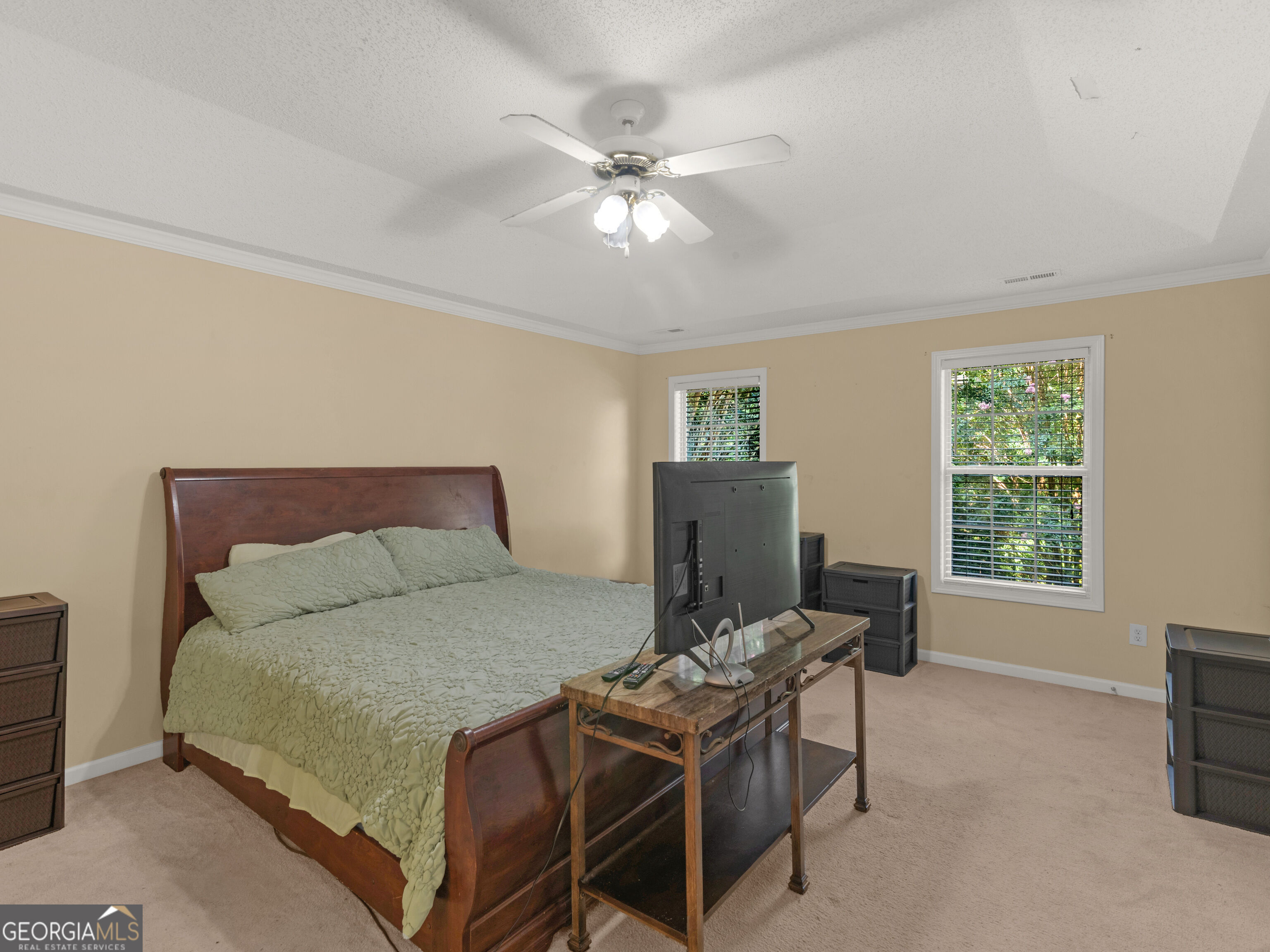 112 Crown Oaks Drive