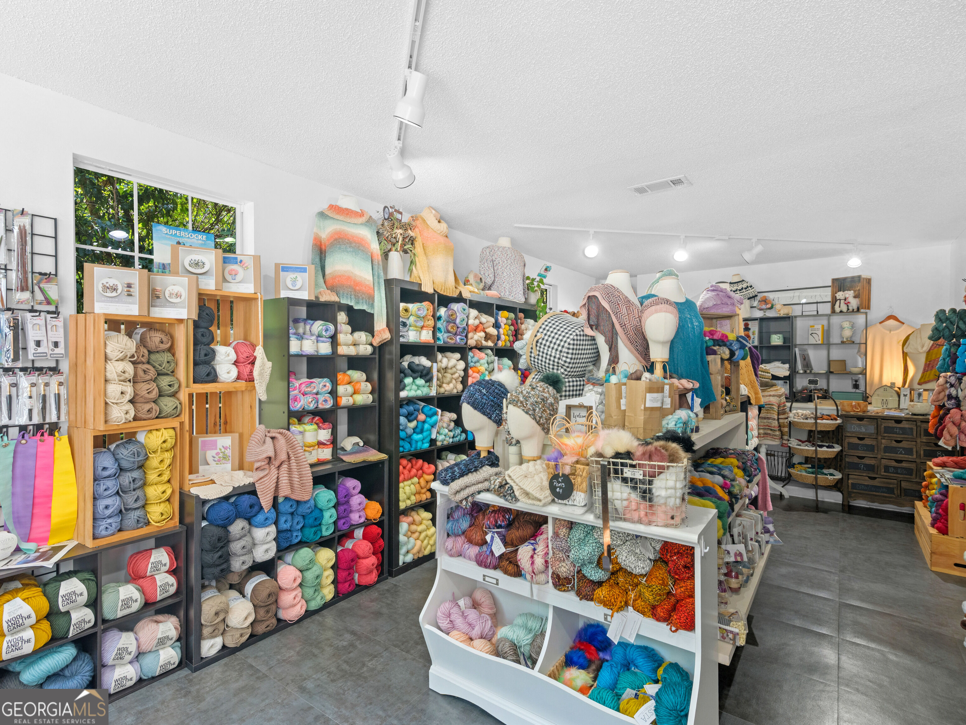 380 Forest Hill Road
