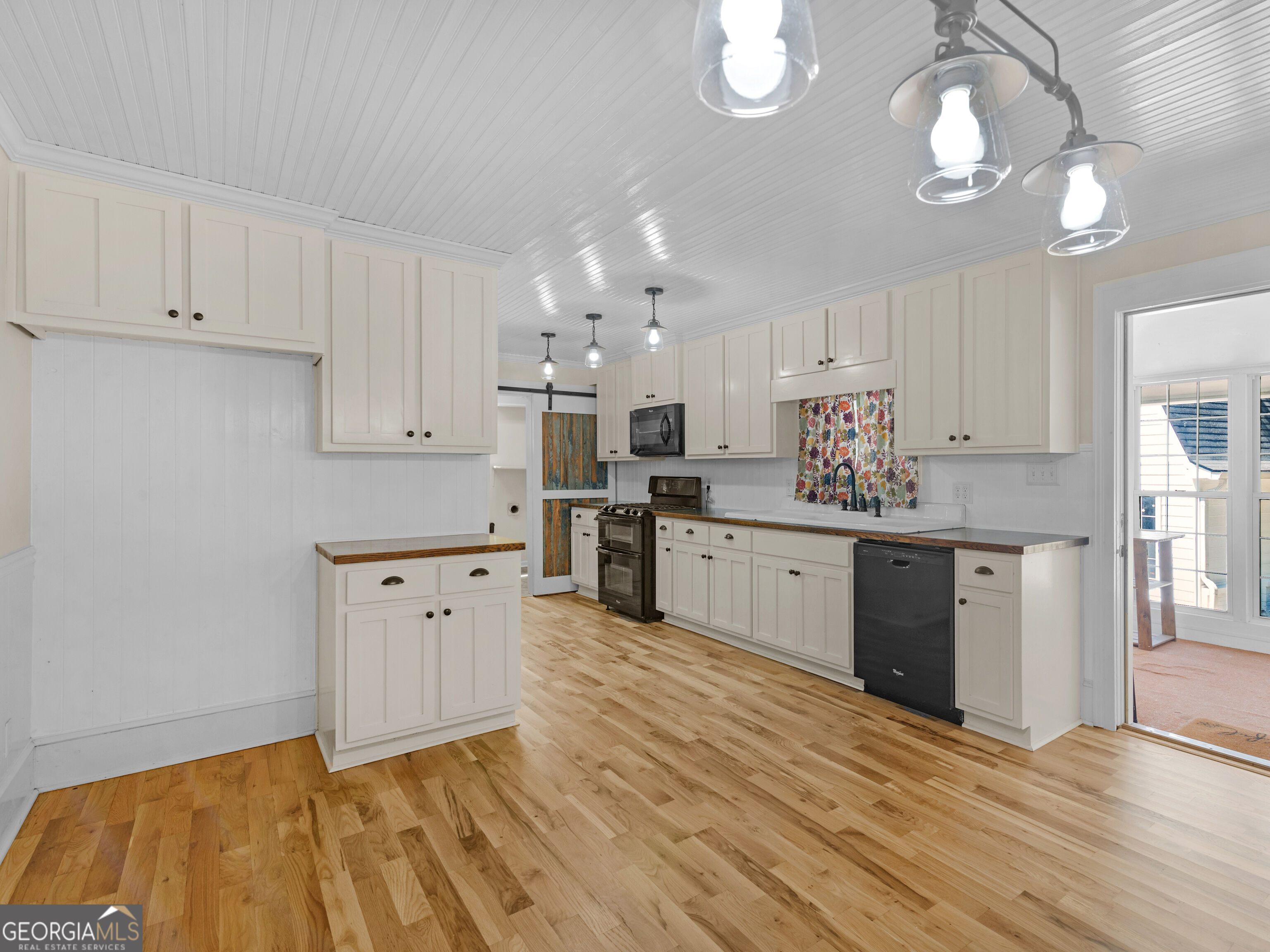 380 Forest Hill Road