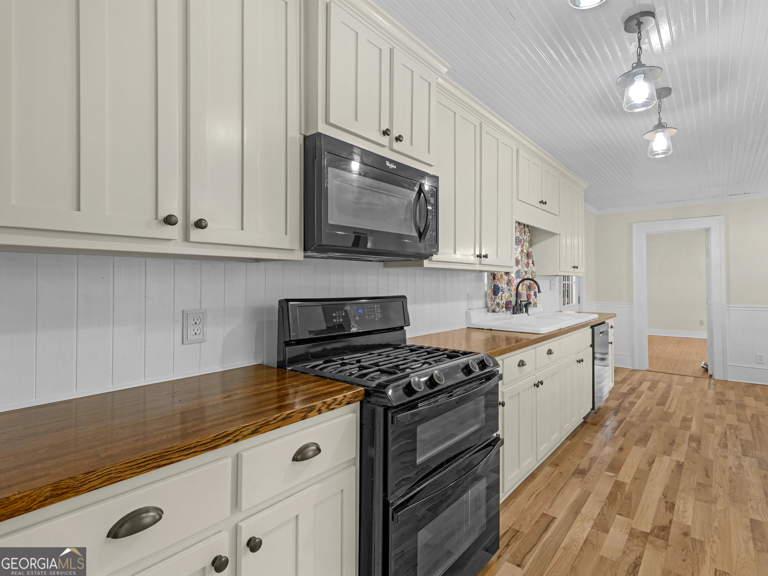 380 Forest Hill Road