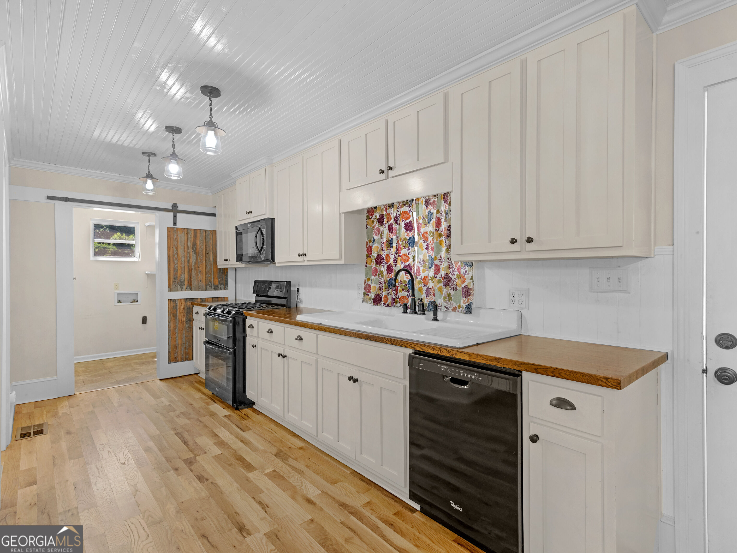 380 Forest Hill Road