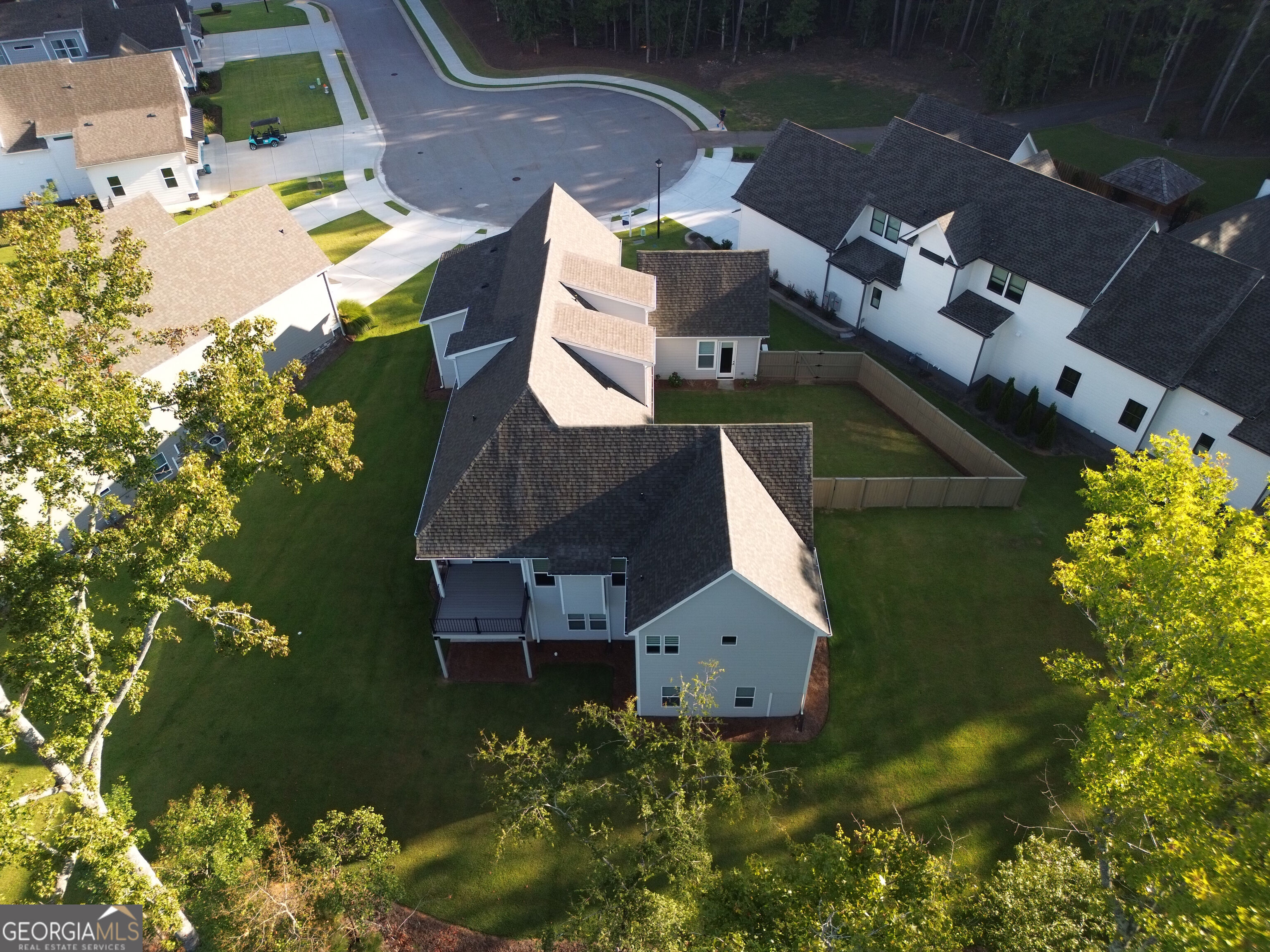 806 Magnolia Walk