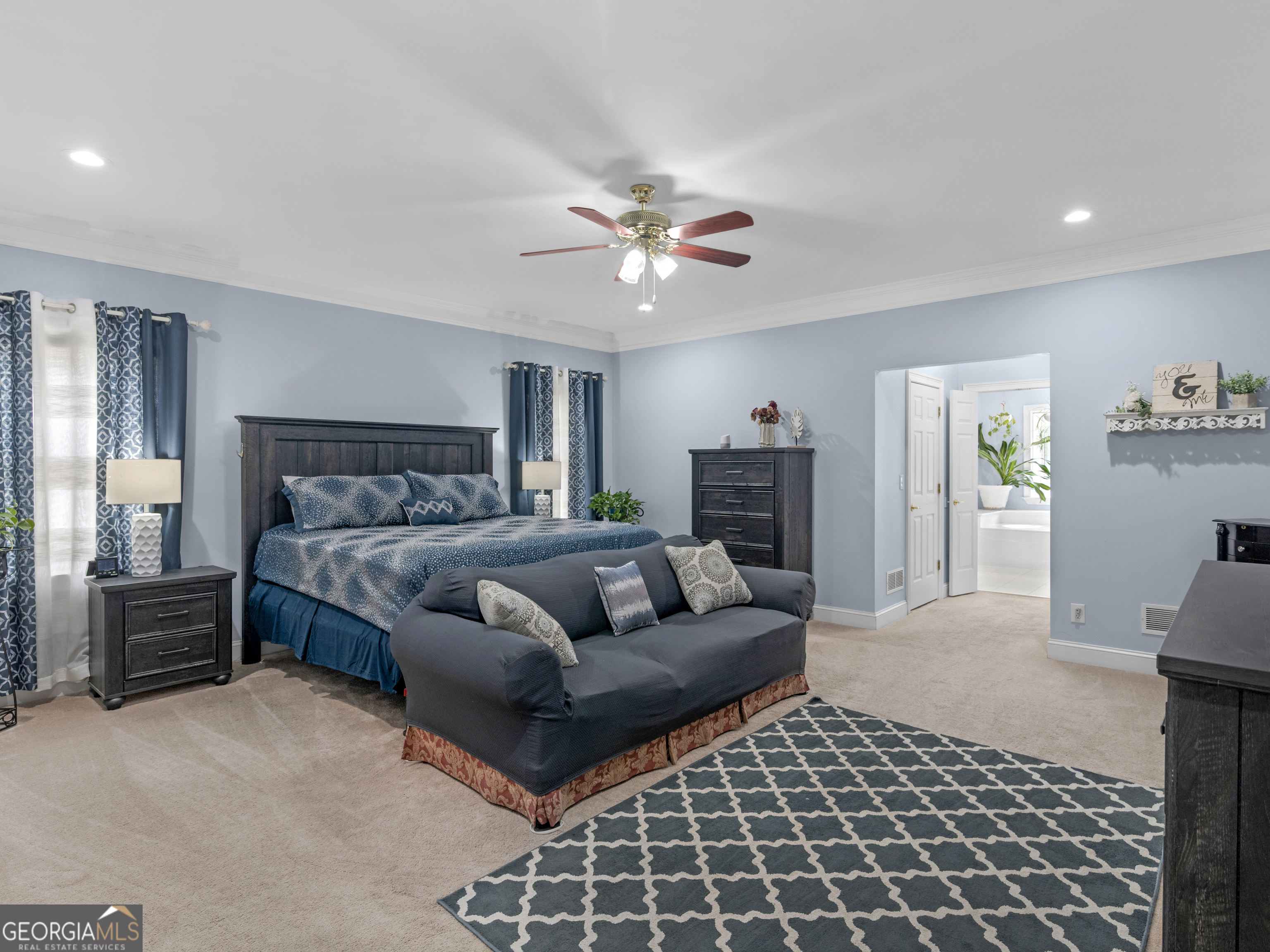 511 Clearwater Drive