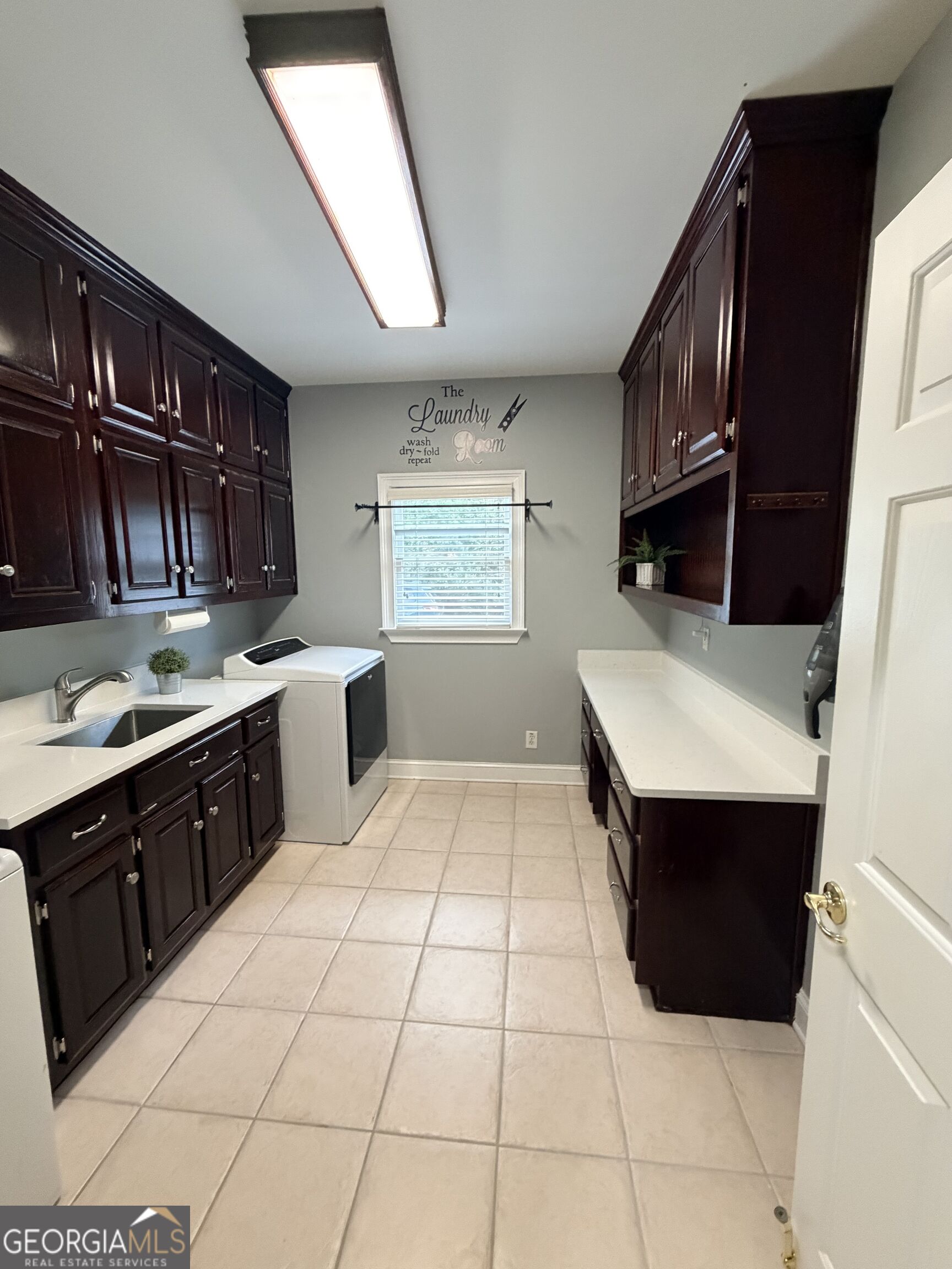511 Clearwater Drive