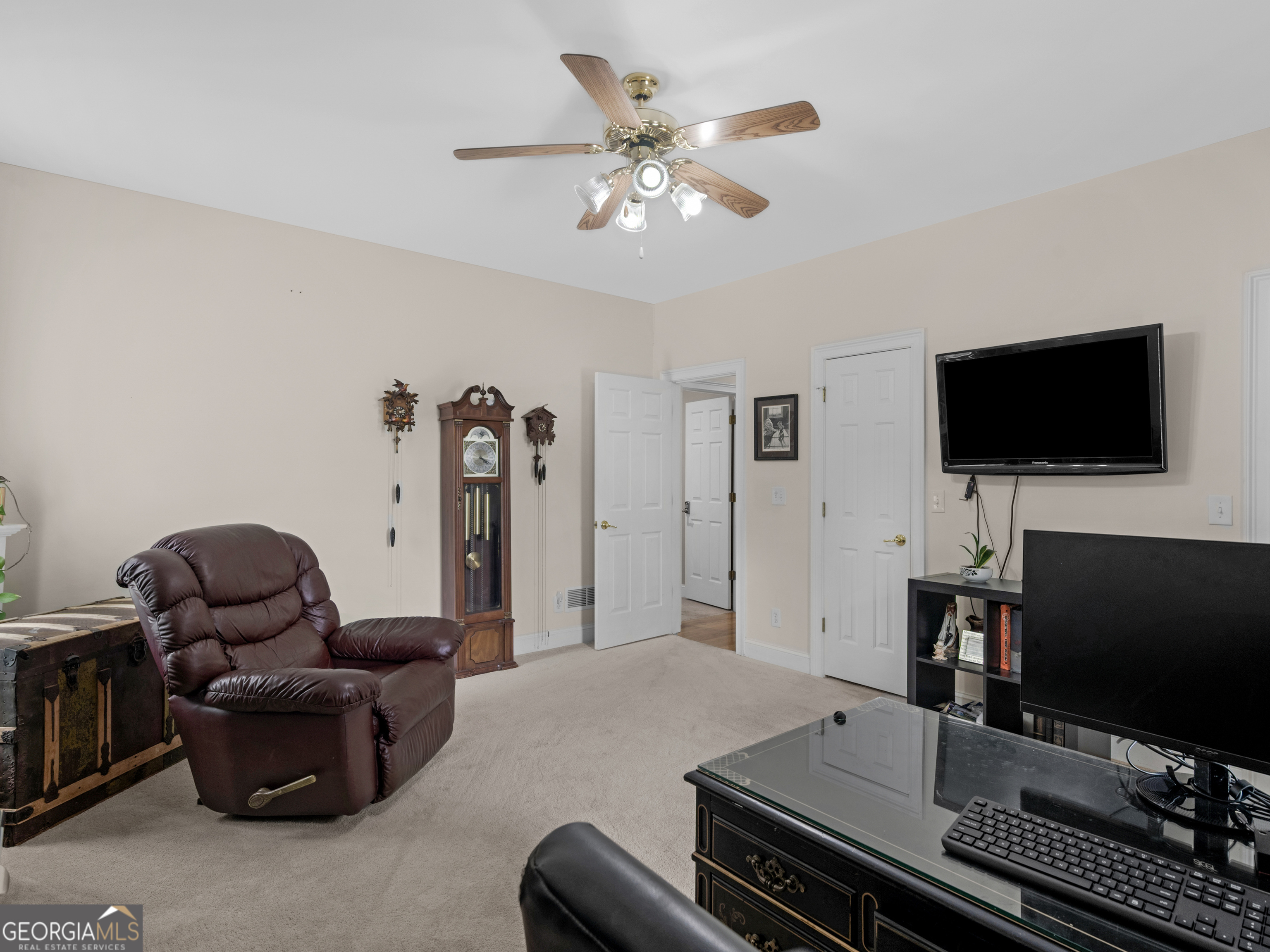 511 Clearwater Drive