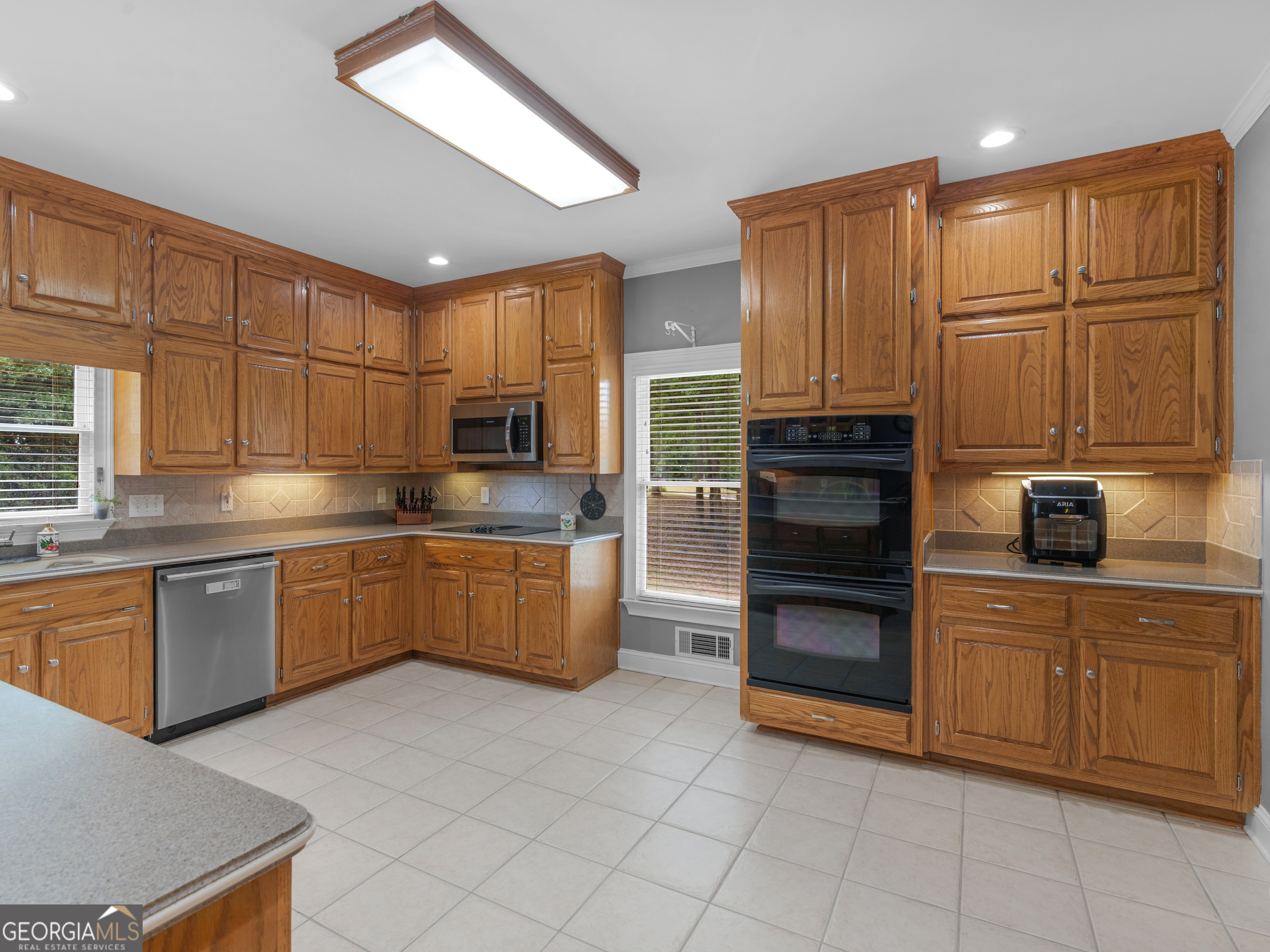 511 Clearwater Drive
