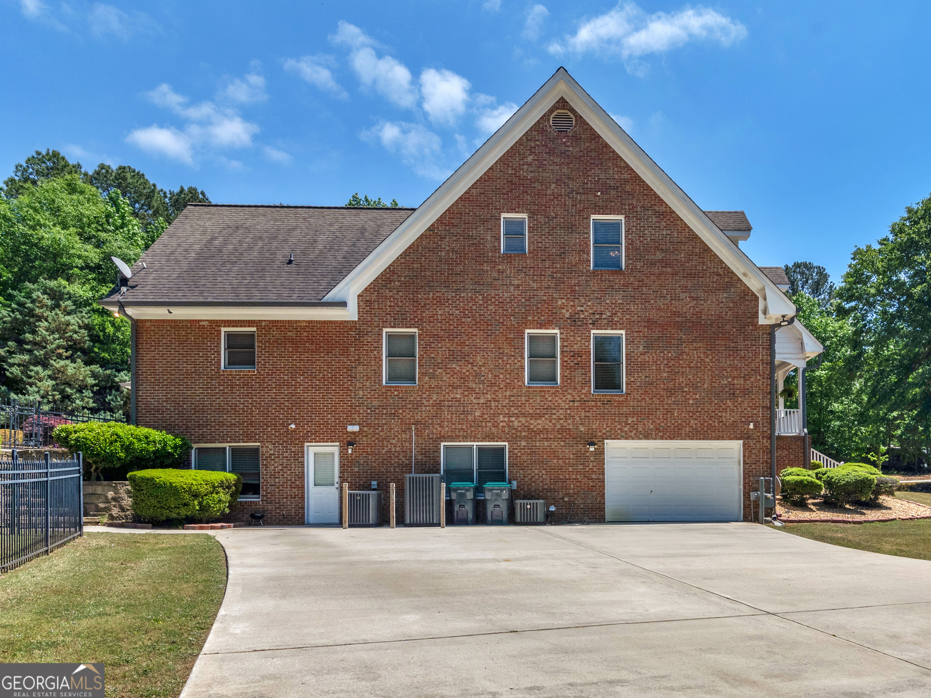 511 Clearwater Drive