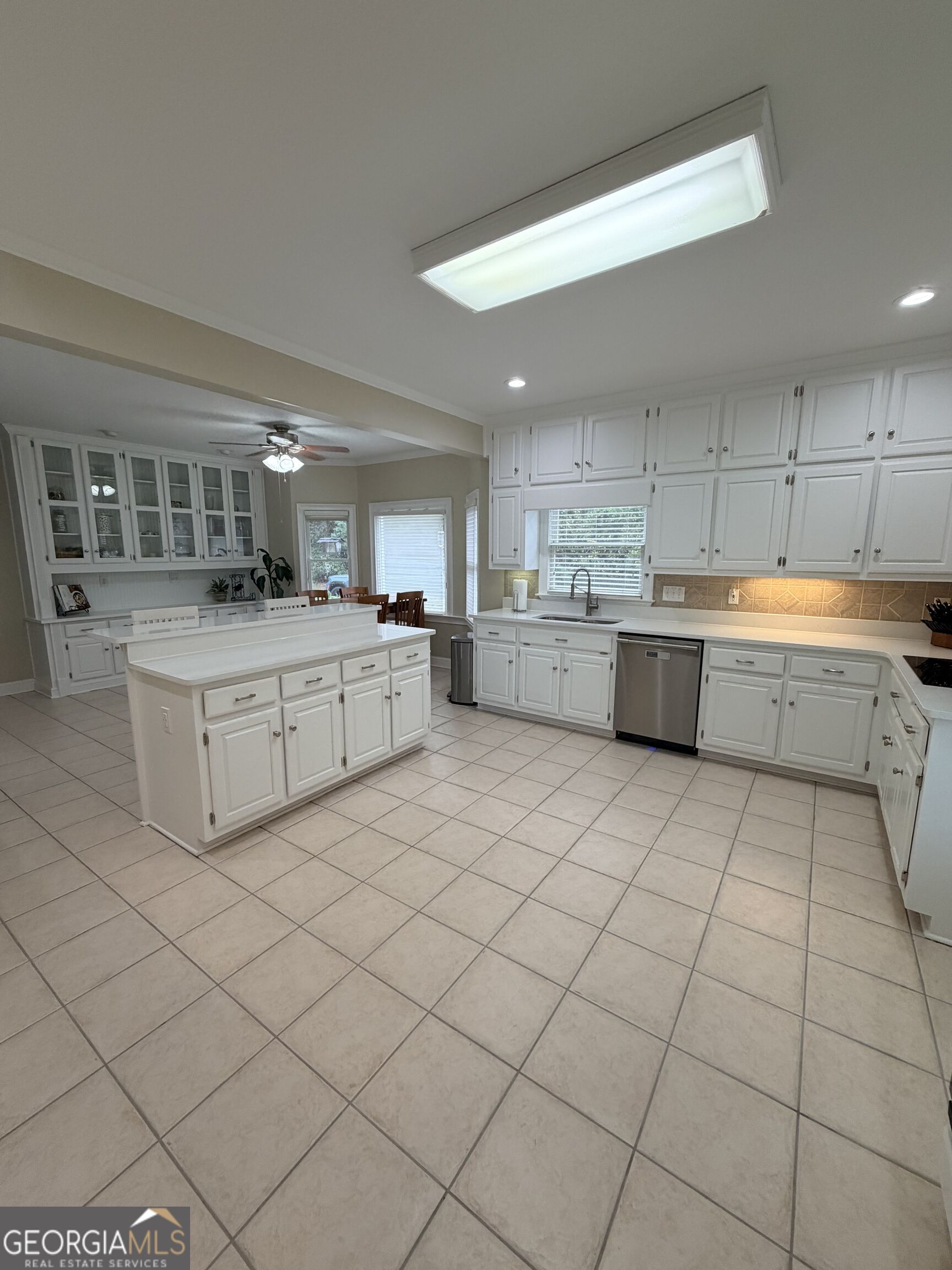 511 Clearwater Drive