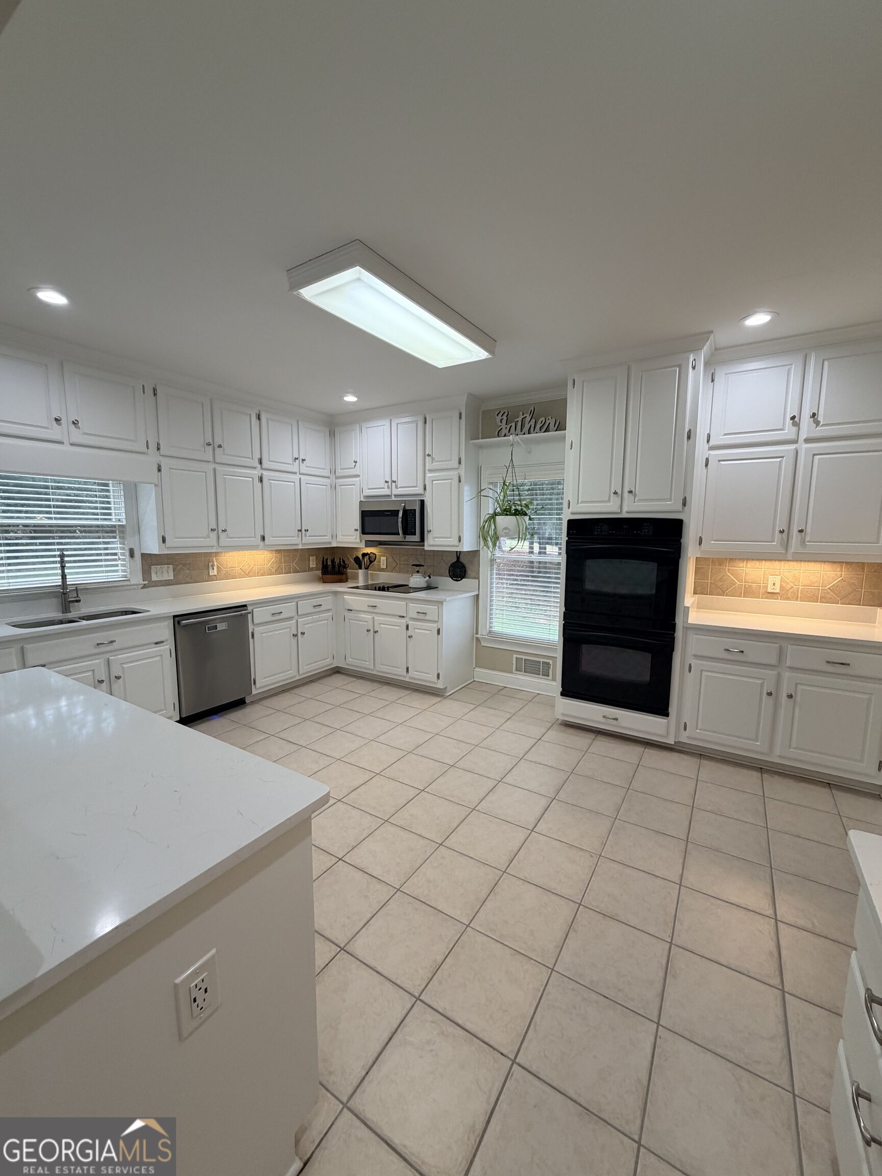 511 Clearwater Drive