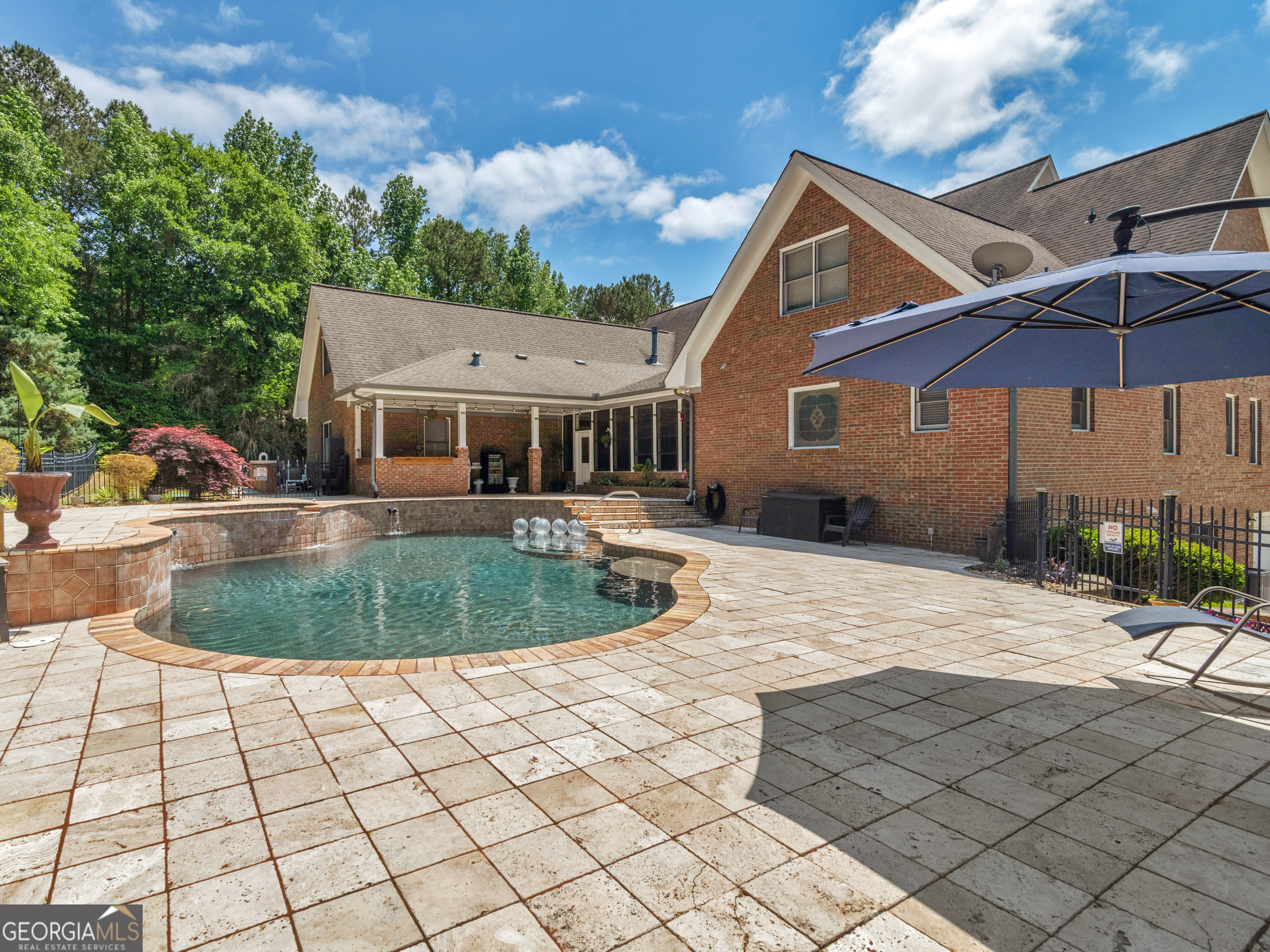 511 Clearwater Drive