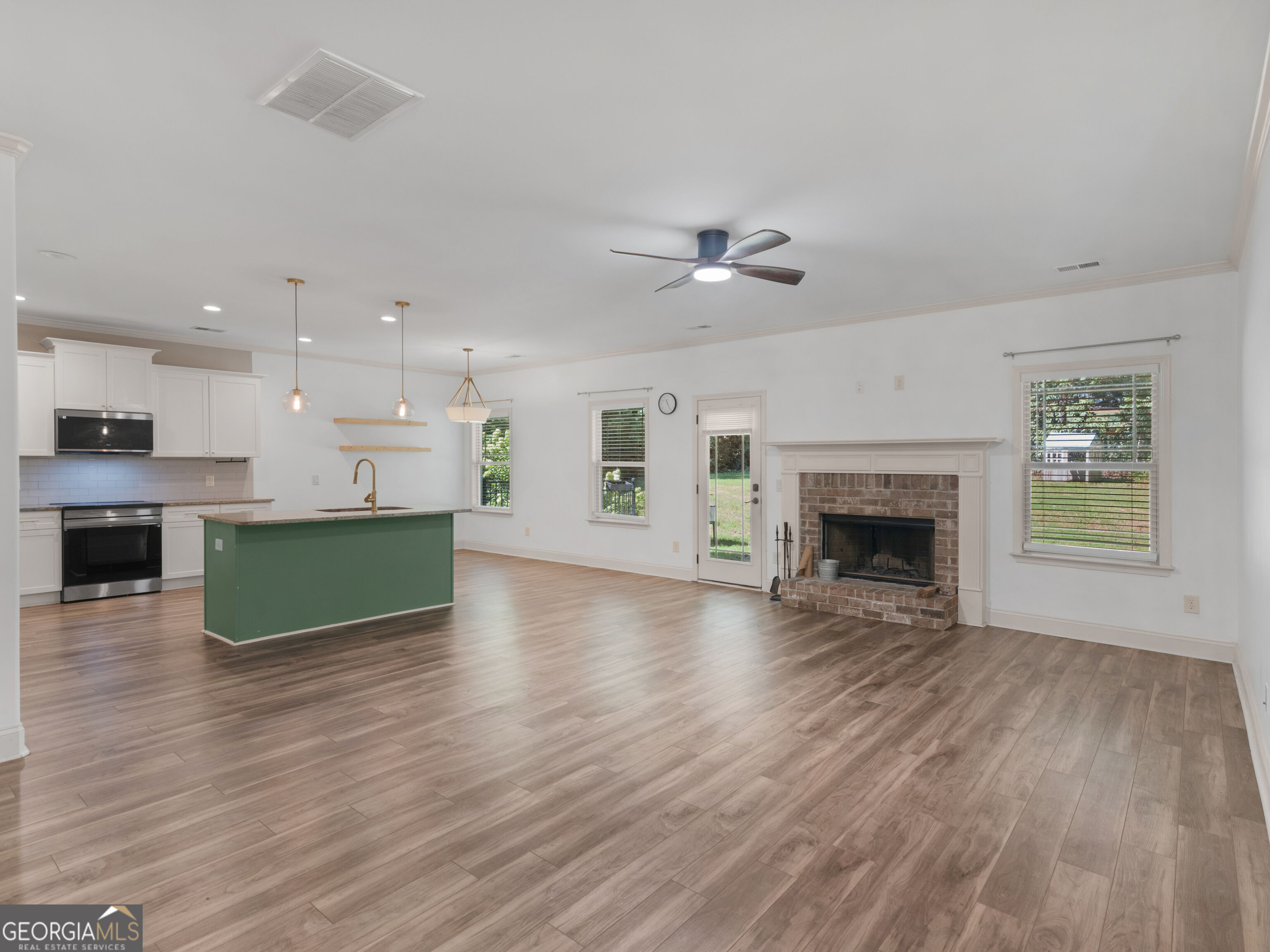 1106 Edward Drive