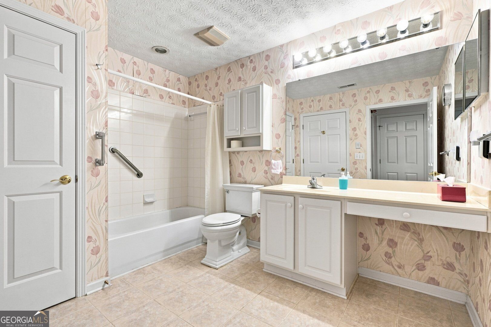 2112 Carefree Circle # 2