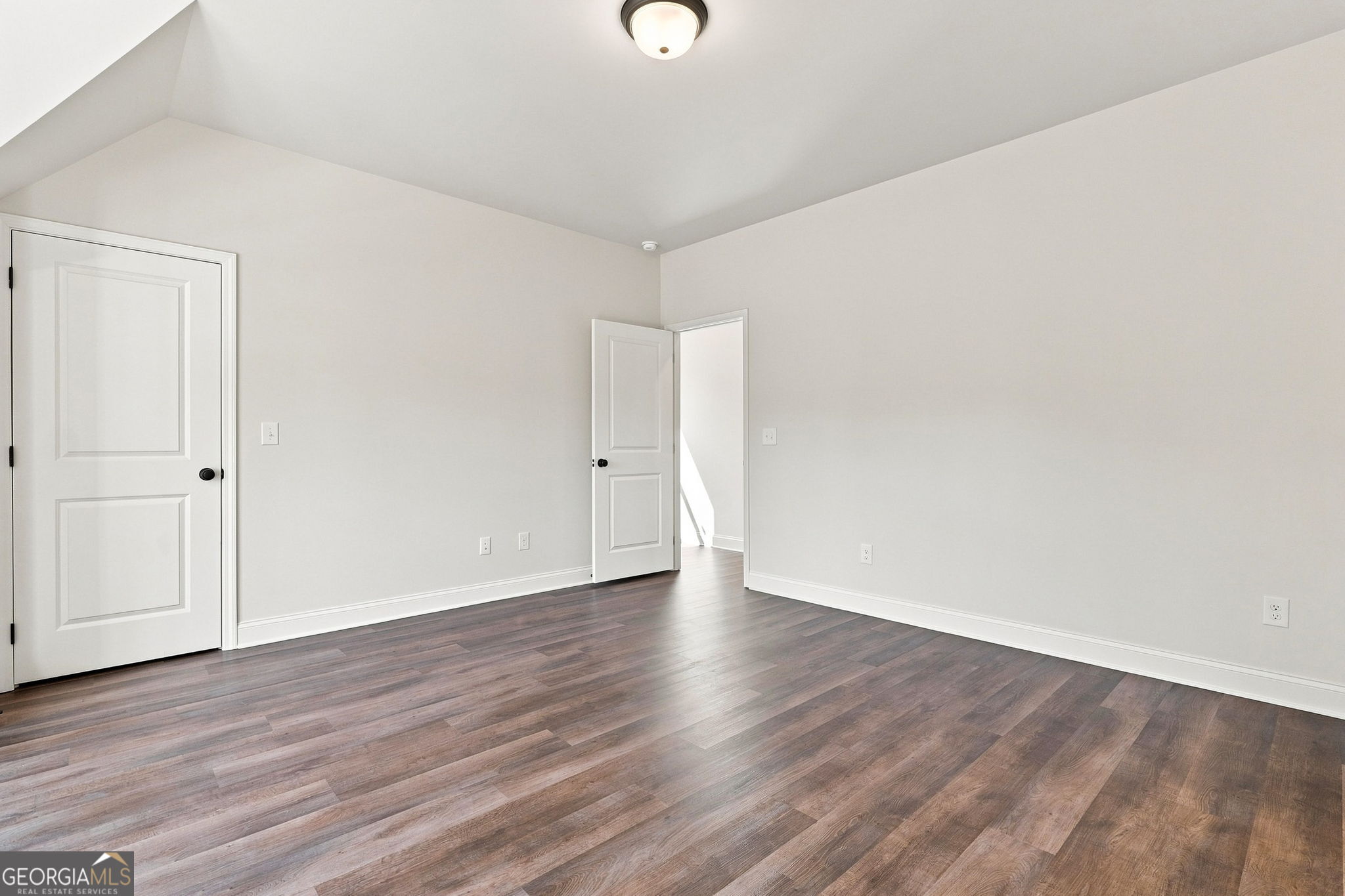 122 Council Oak Loop
