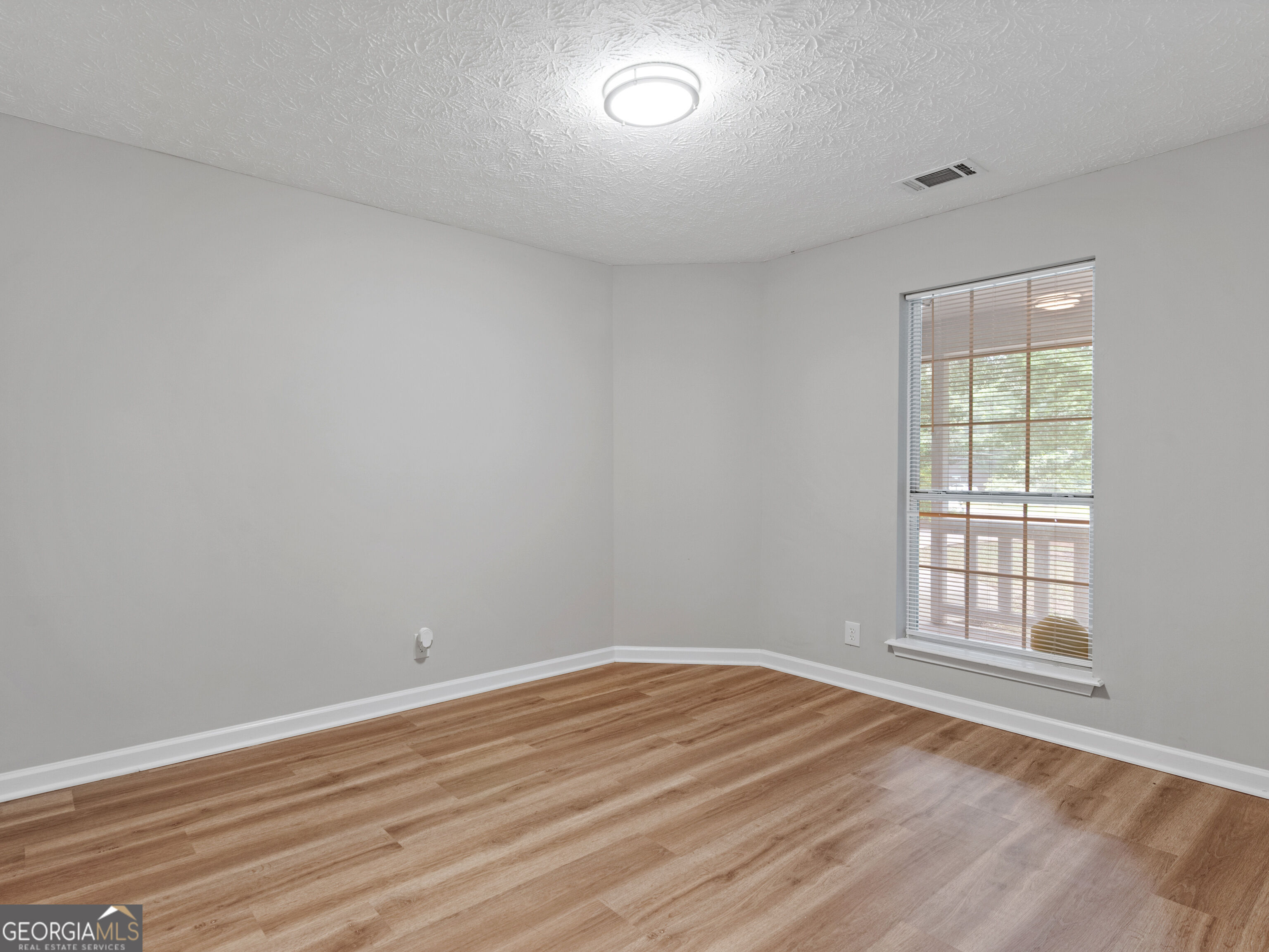 140 Oaklake Drive