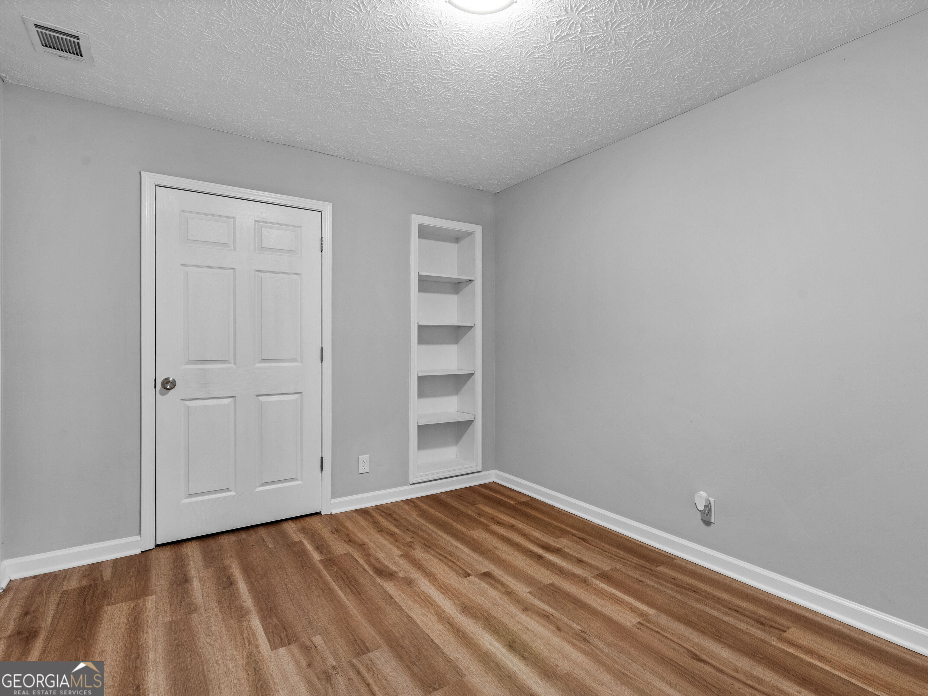 140 Oaklake Drive