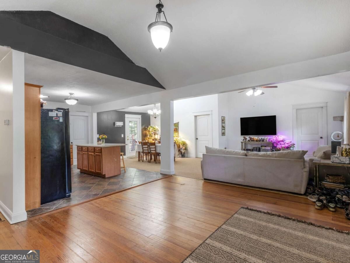 525 Norwood Street