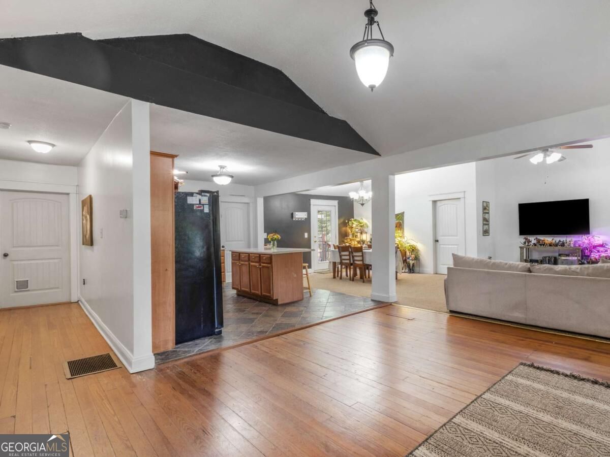 525 Norwood Street