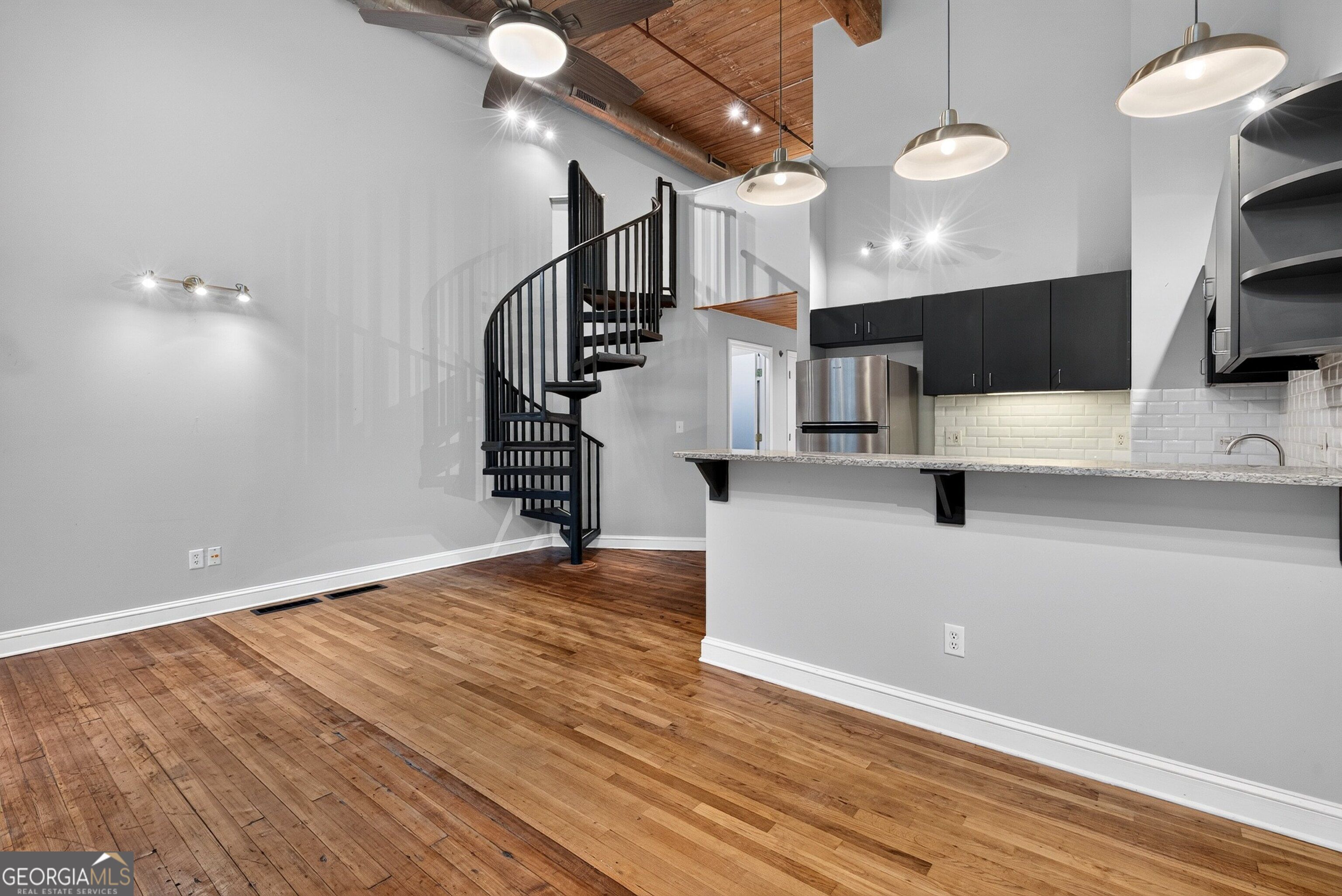 10 James Street # 2C