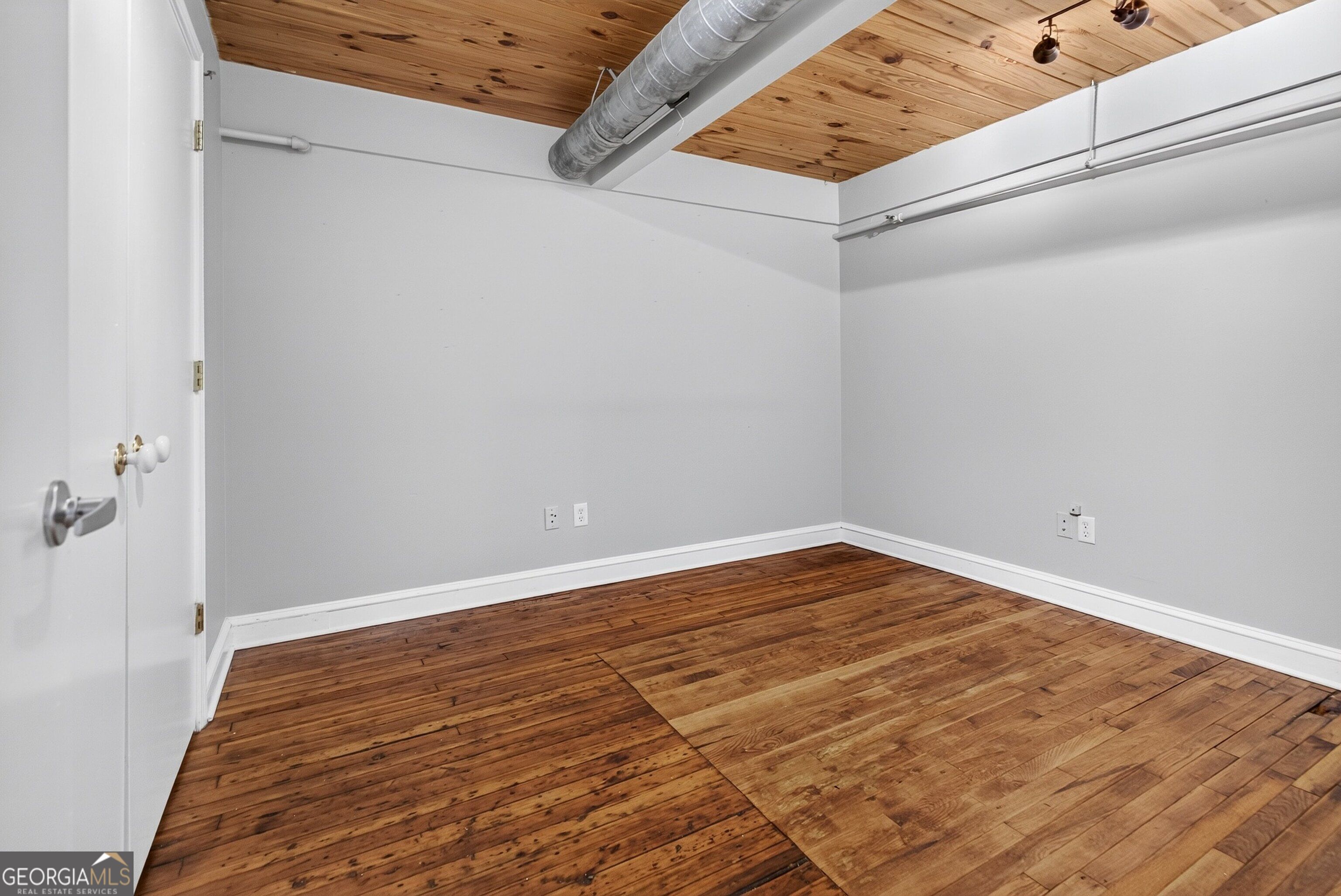 10 James Street # 2C