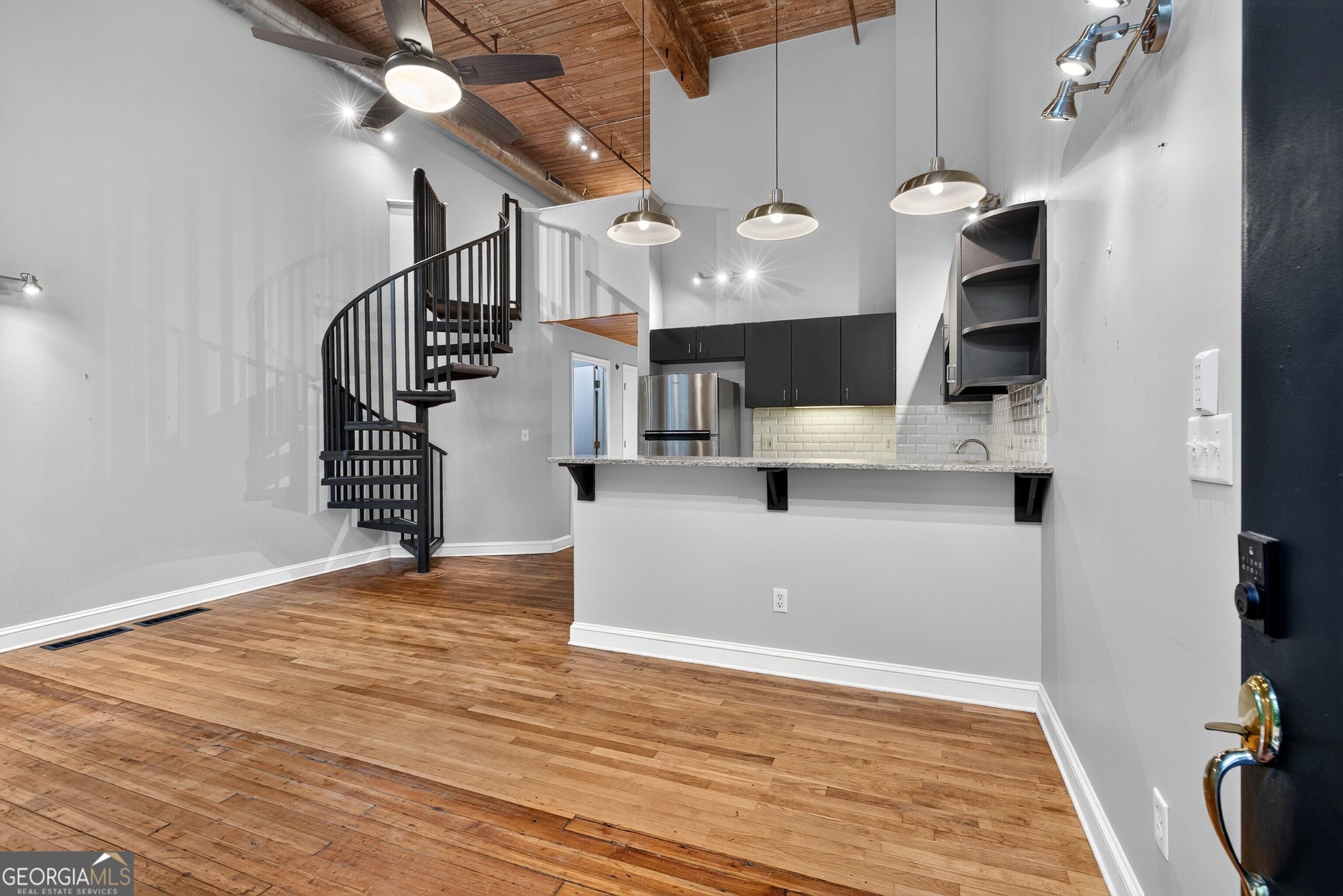 10 James Street # 2C