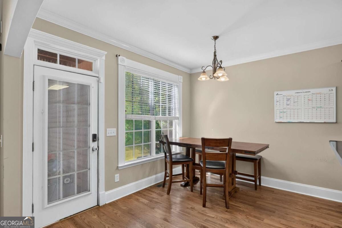 109 W Lake Boulevard