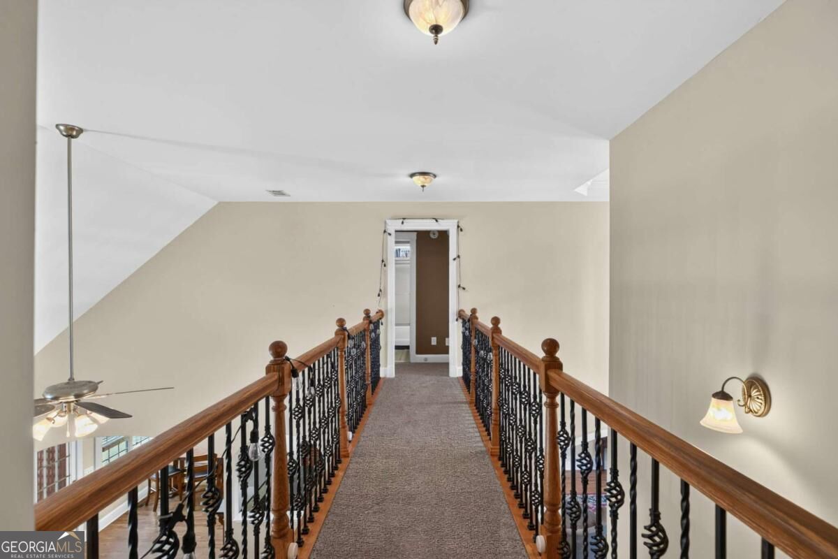 109 W Lake Boulevard
