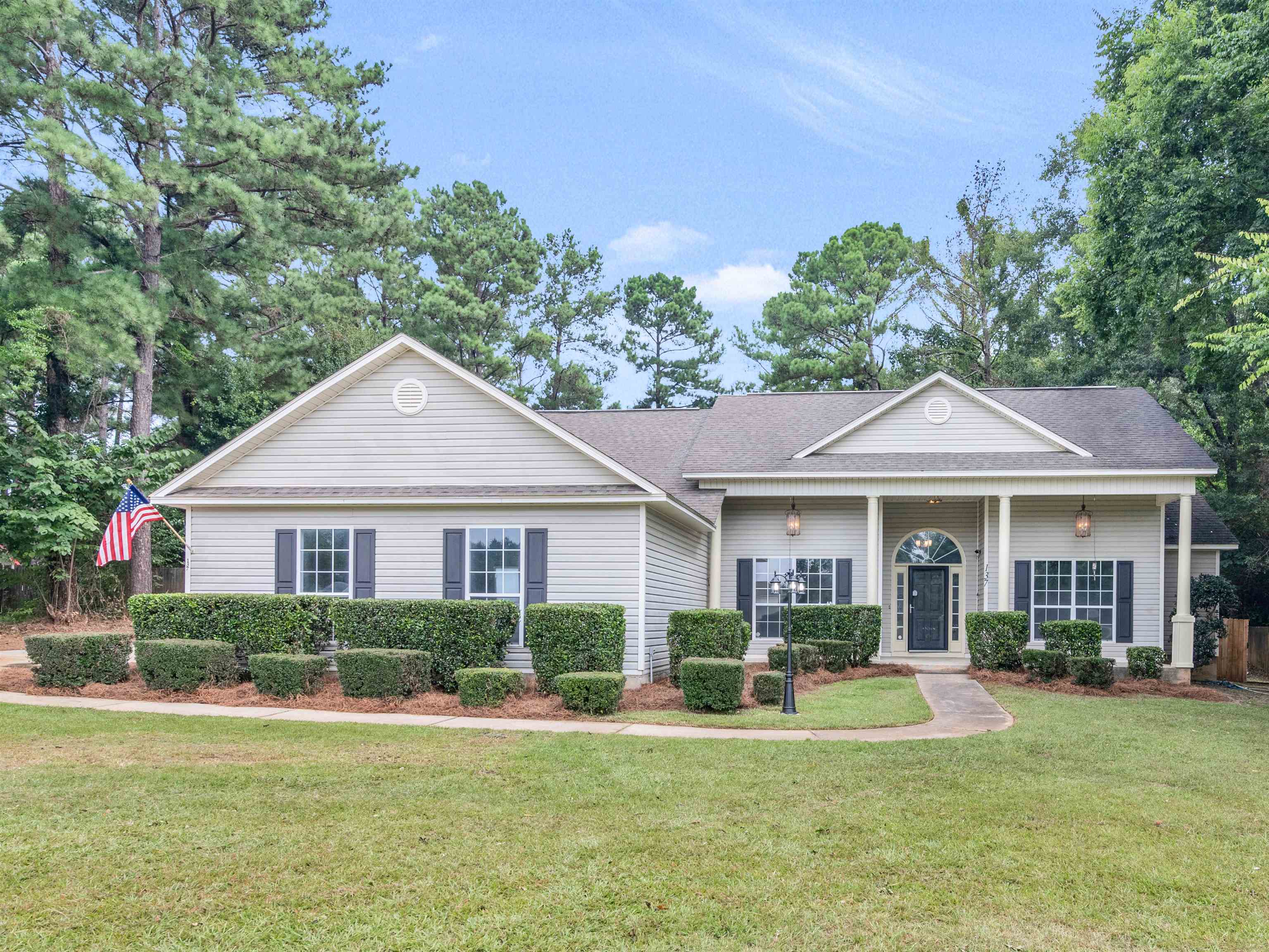 137 White Road