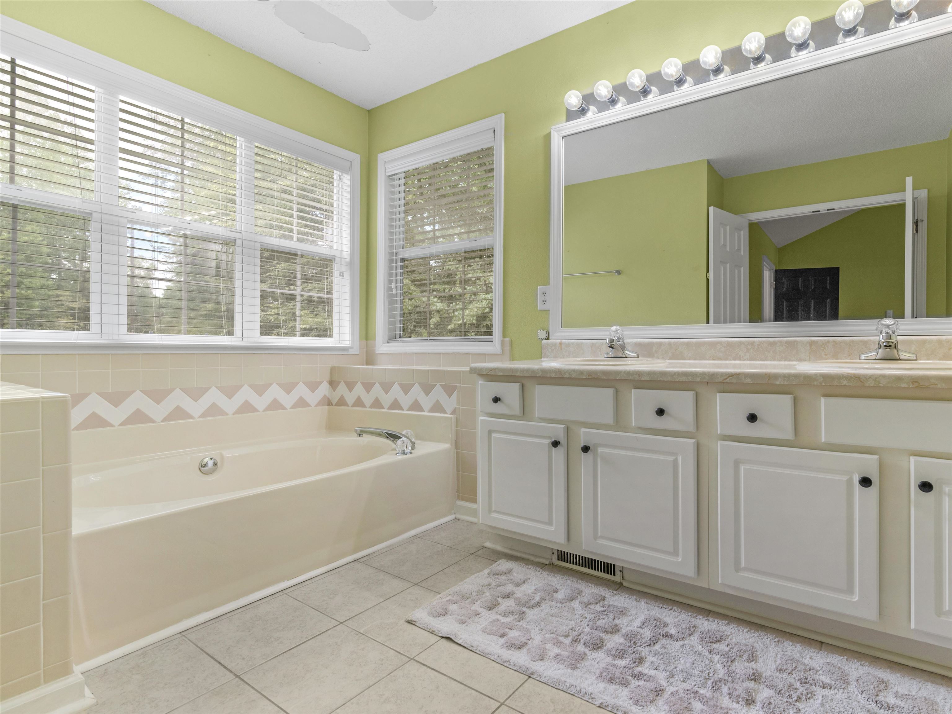 225 Old Plantation Trail NW