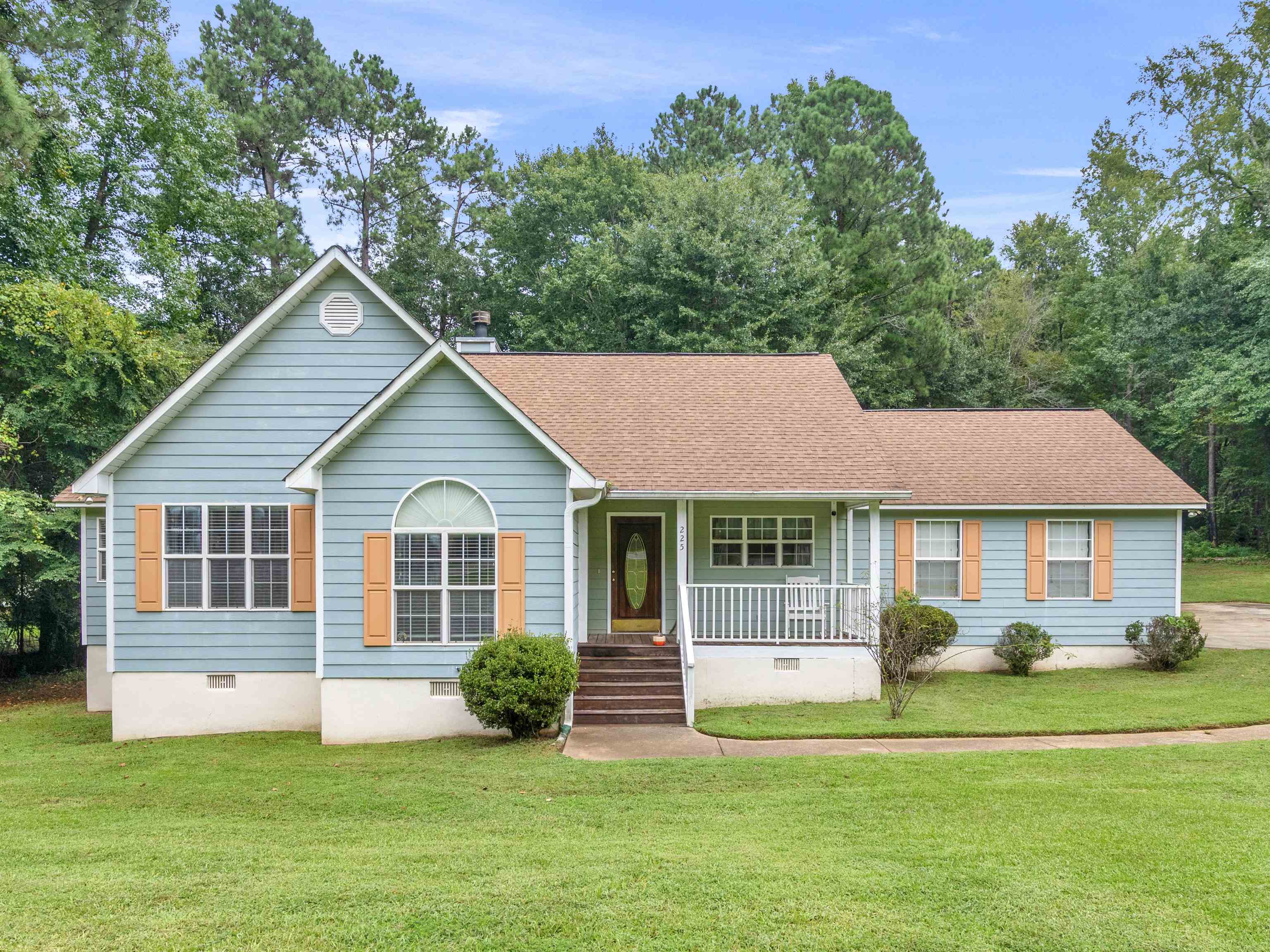 225 Old Plantation Trail NW