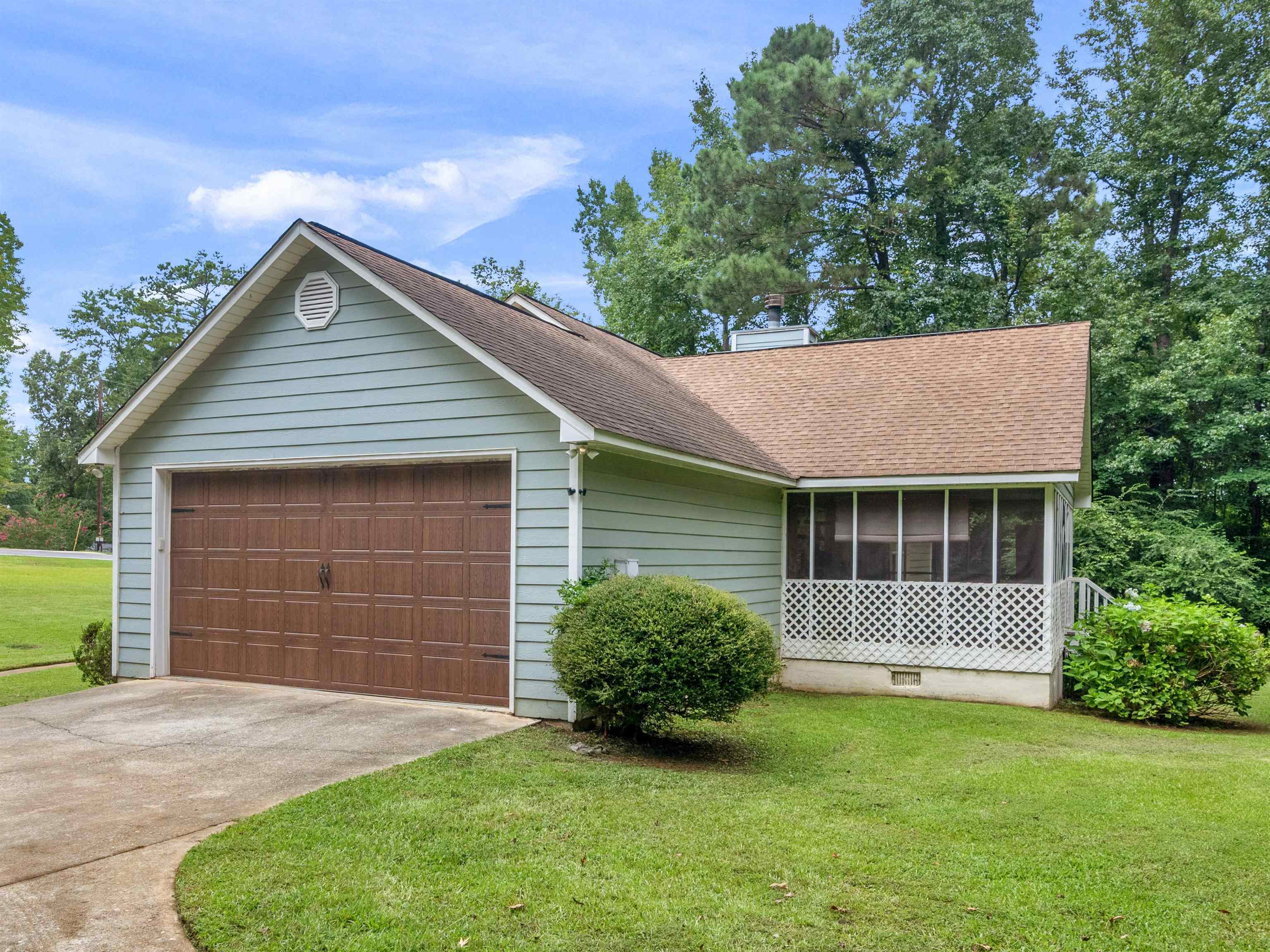 225 Old Plantation Trail NW