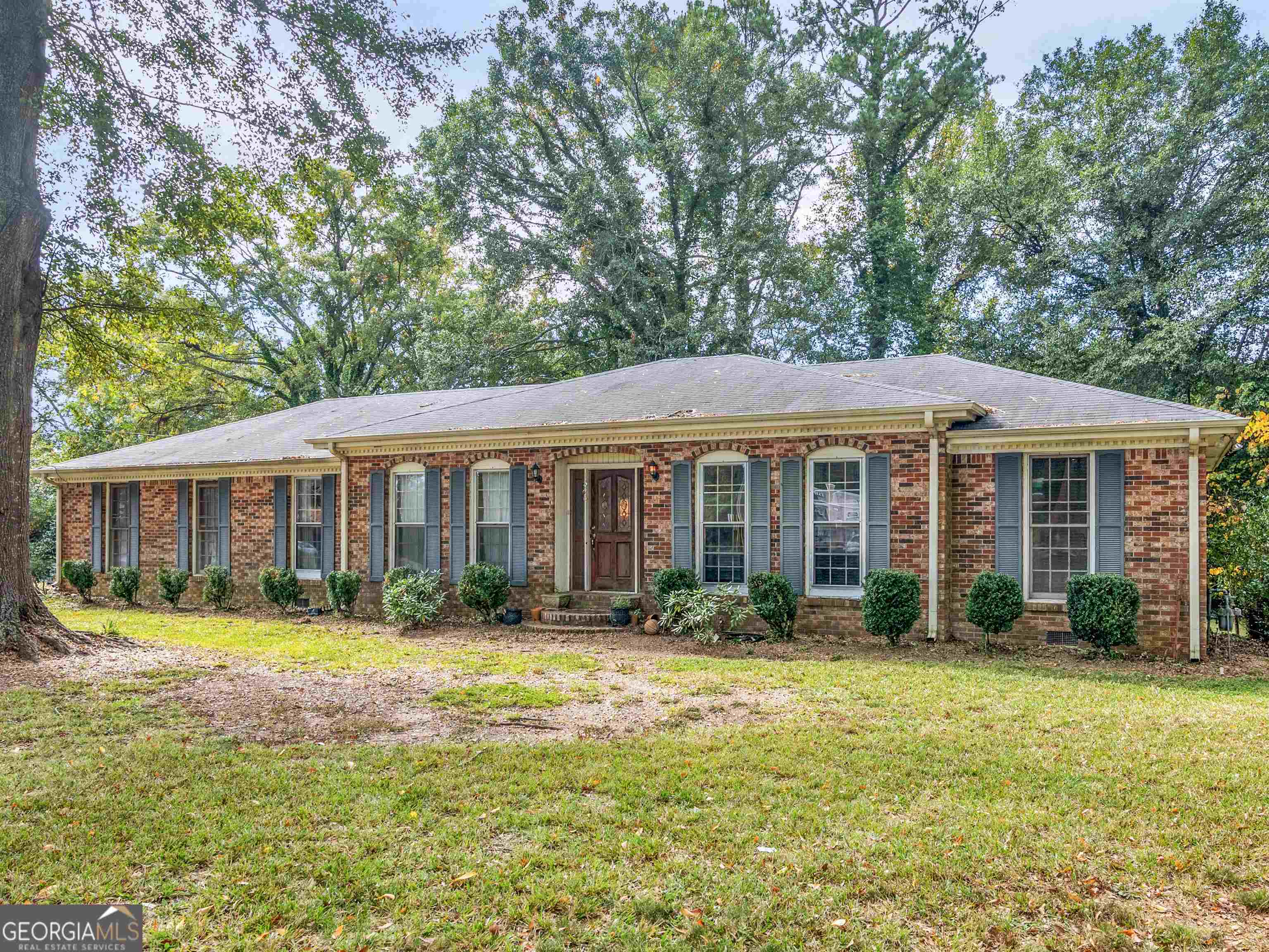 1565 Old Salem Road SE