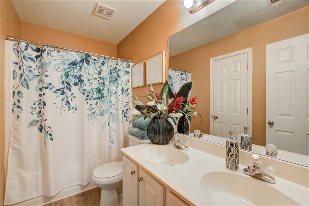 1109 Westchase Hill